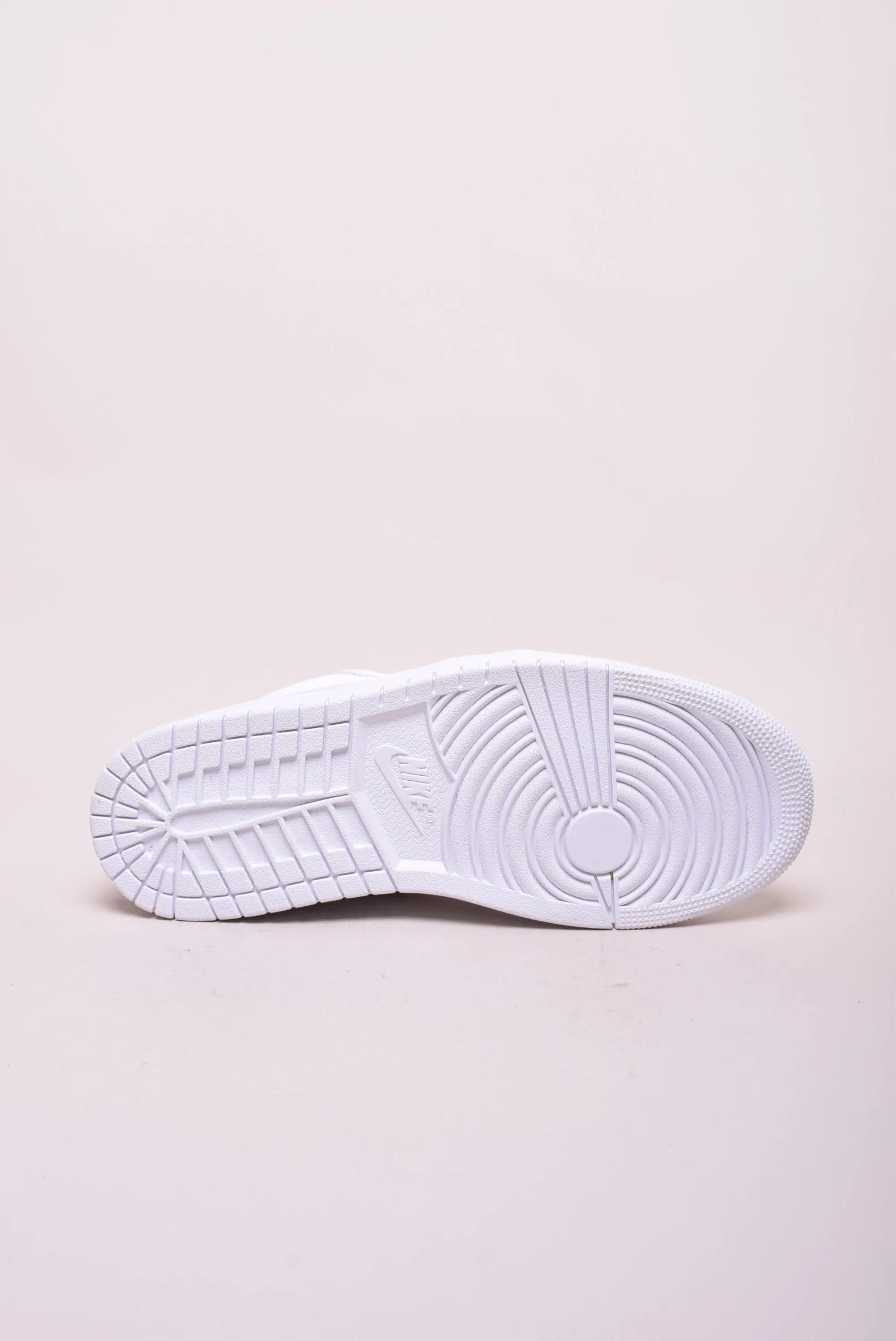 Sneakers barbati Air Jordan 1 Low [2]