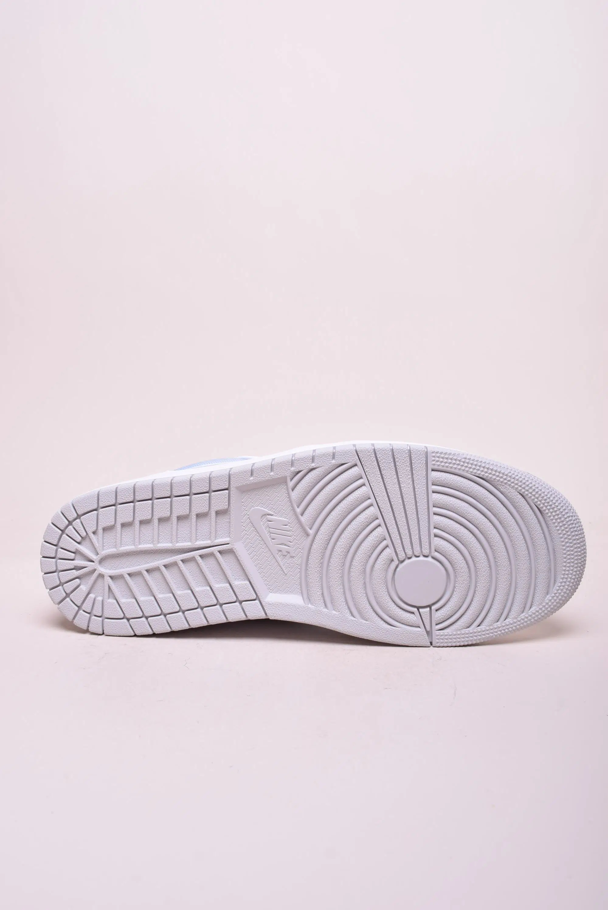 Sneakers barbati Air Jordan 1 Low [2]