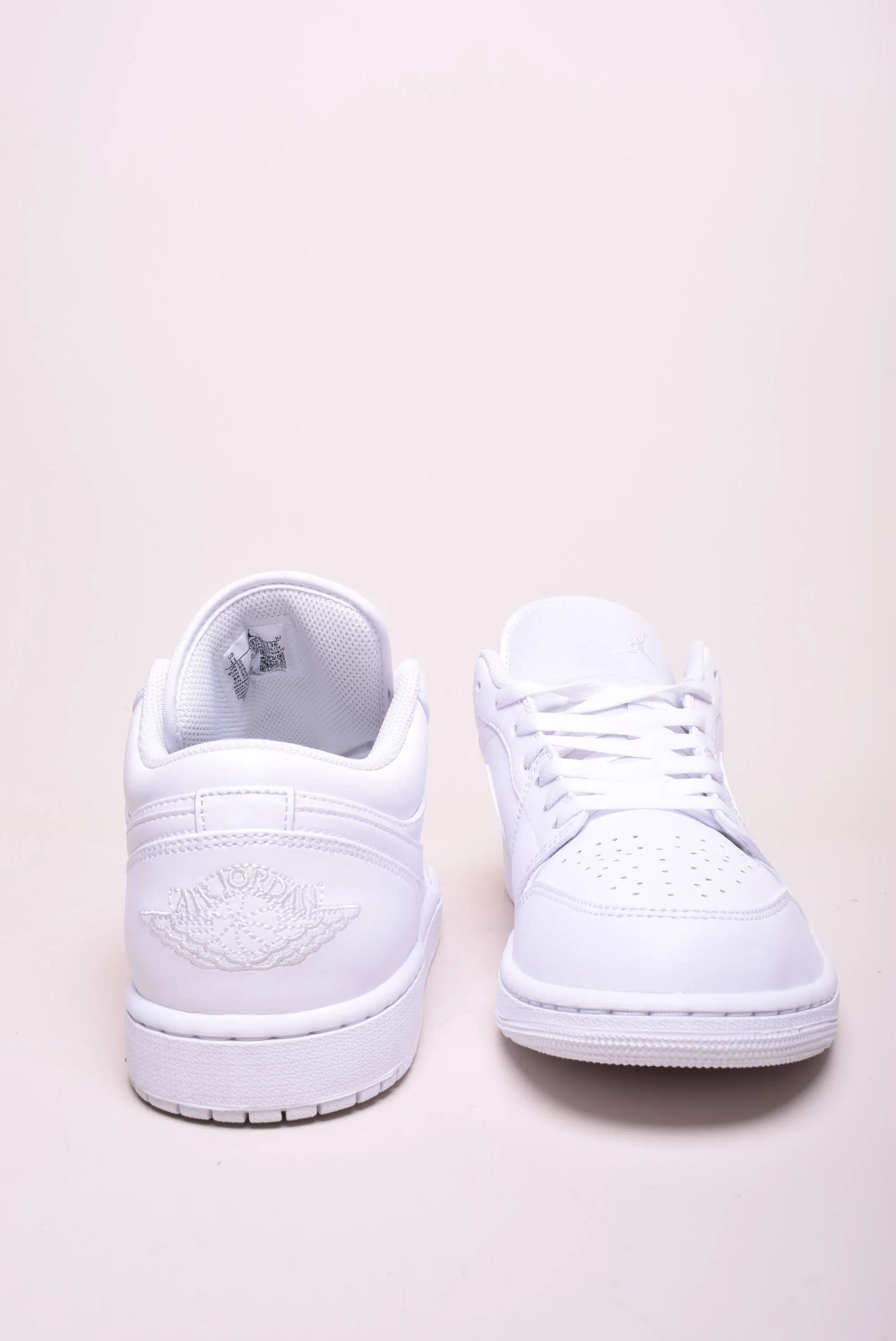 Sneakers barbati Air Jordan 1 Low [3]