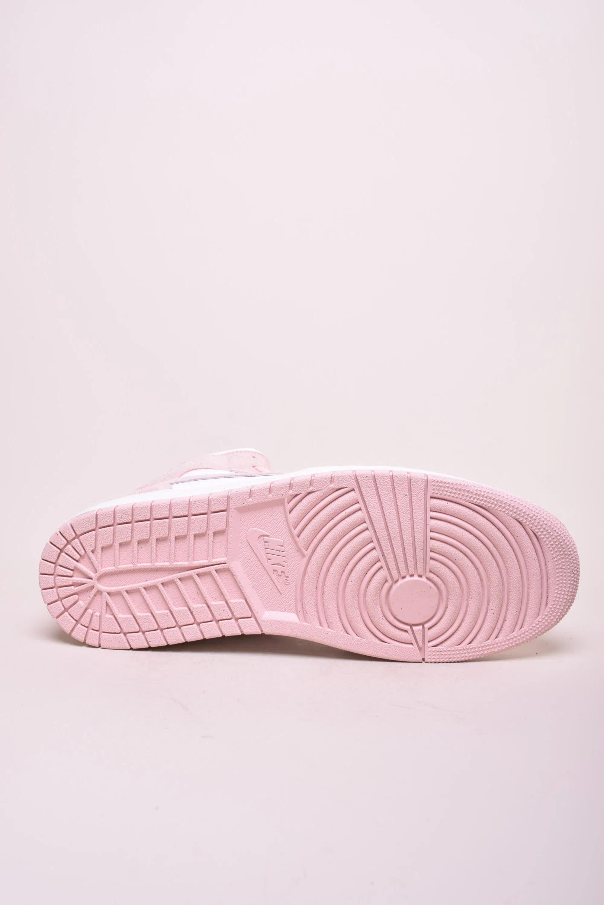 Sneakers barbati Air Jordan 1 Mid [2]