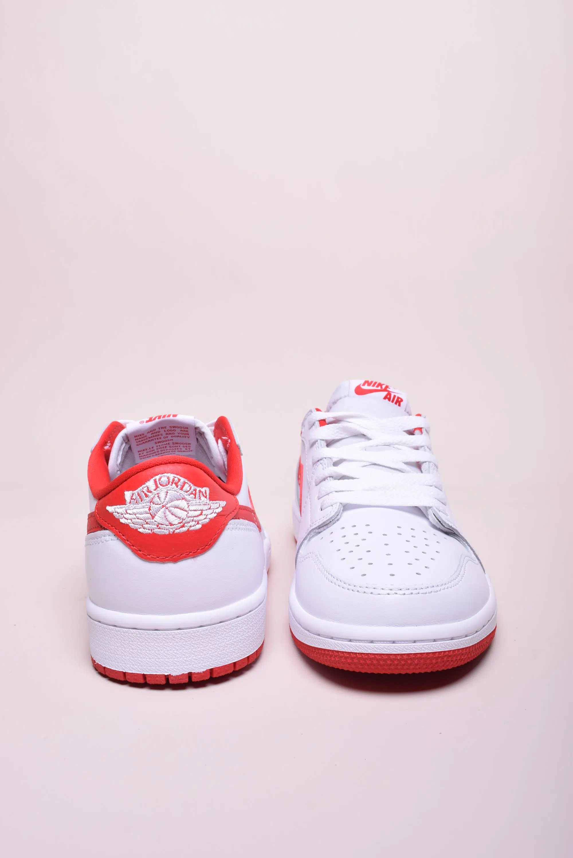 Sneakers barbati Air Jordan 1 Retro Low [3]