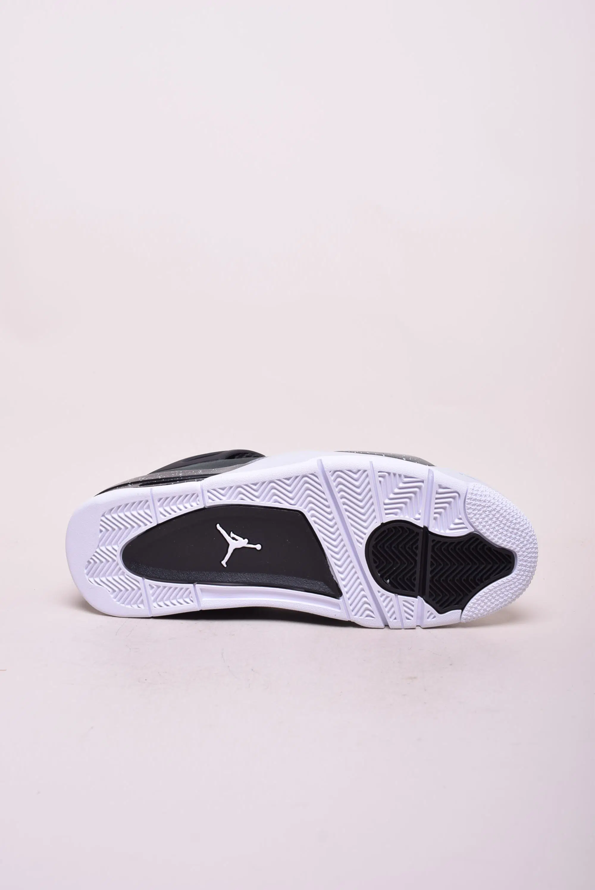 Sneakers barbati Air Jordan 4 Retro "Fear 2024" [2]