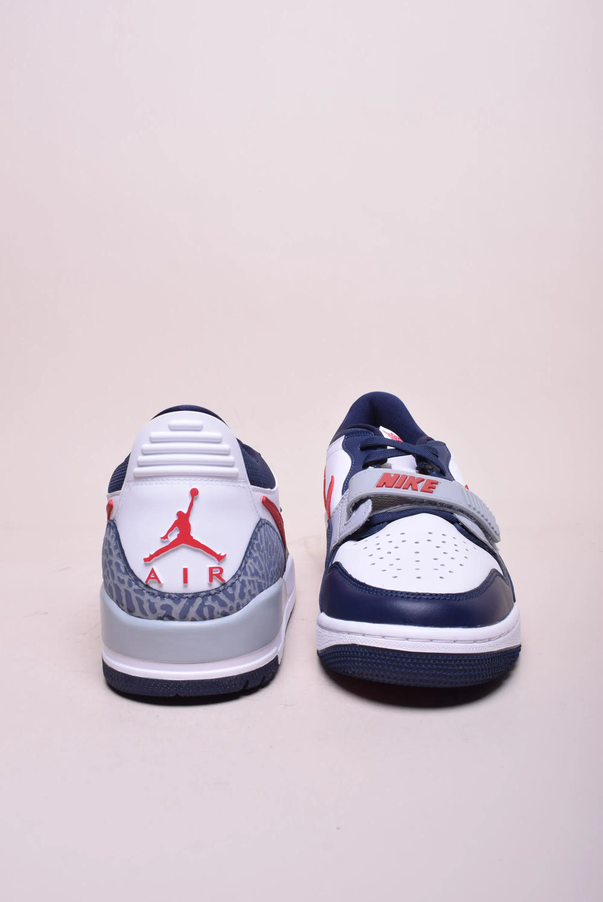 Sneakers barbati Air Jordan Legacy 312 Low [3]