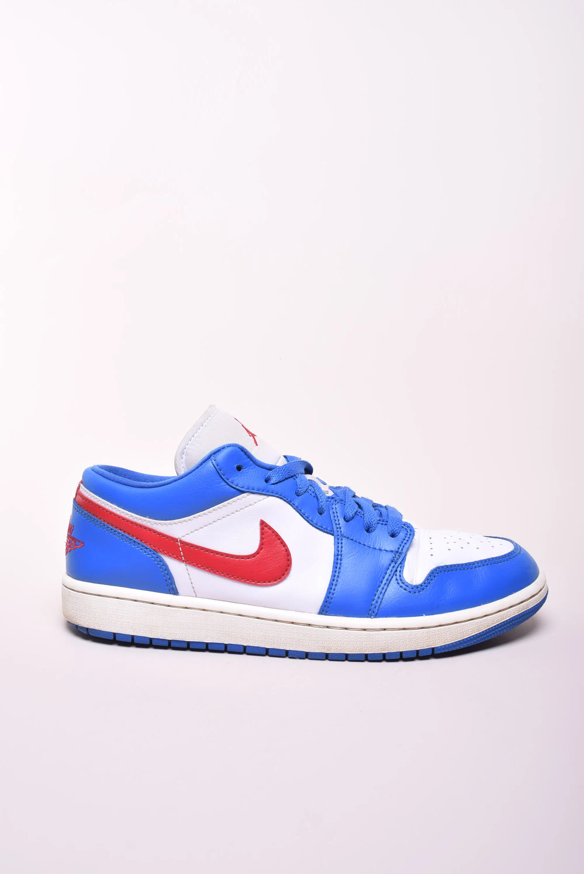 Sneakers barbati Air Jordan Low