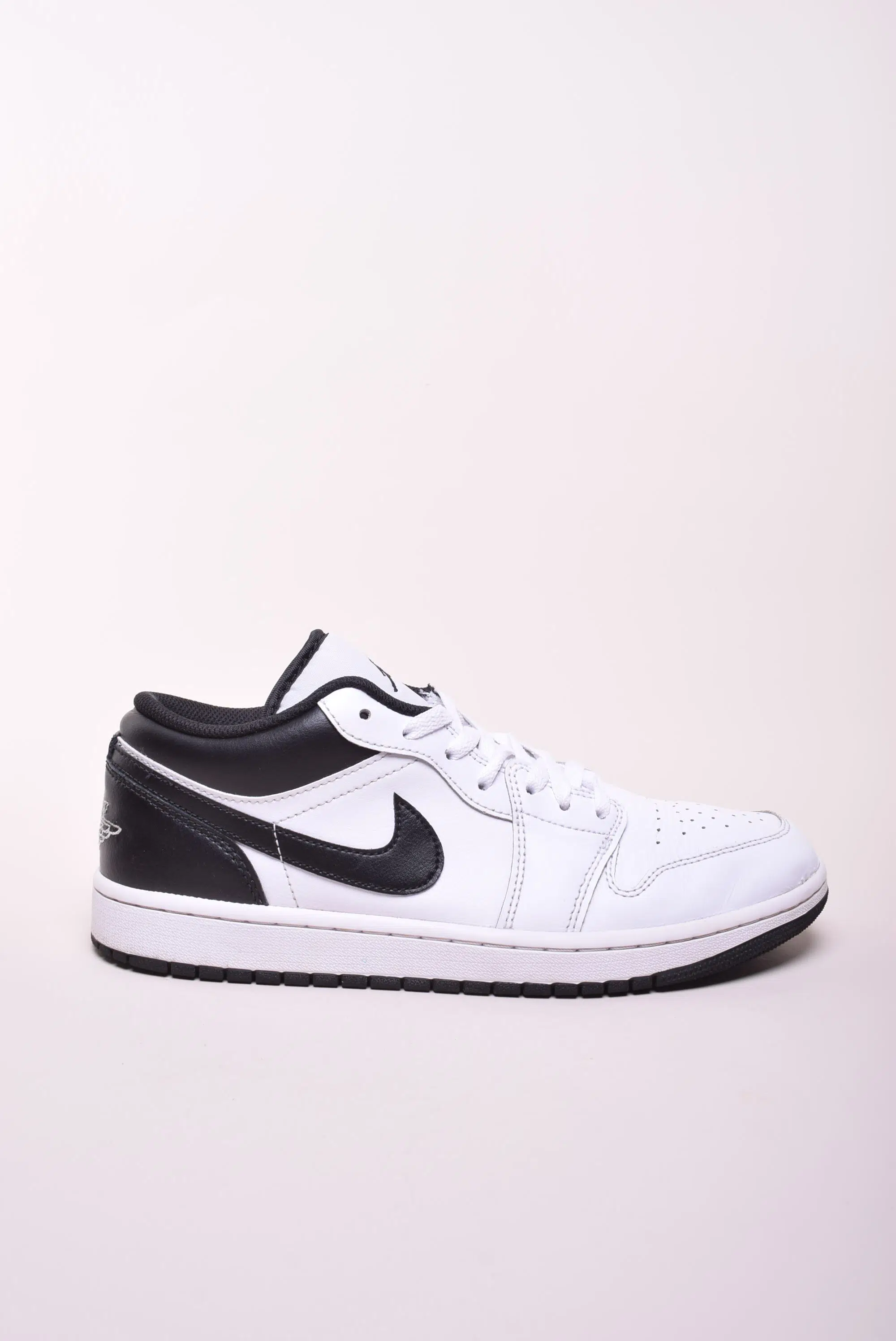 Sneakers barbati Air Jordan Low