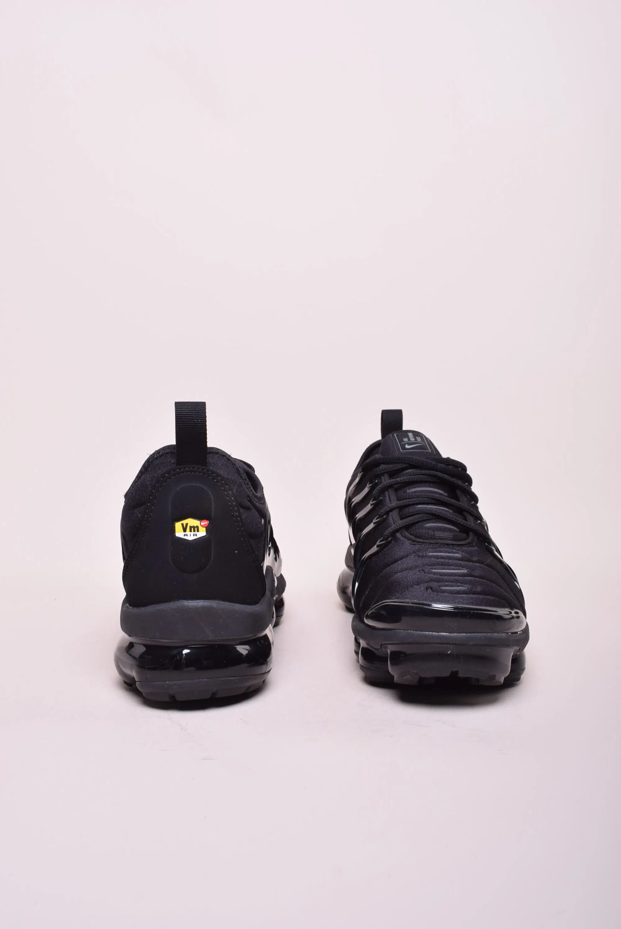 Sneakers barbati Air Vapormax Plus [3]