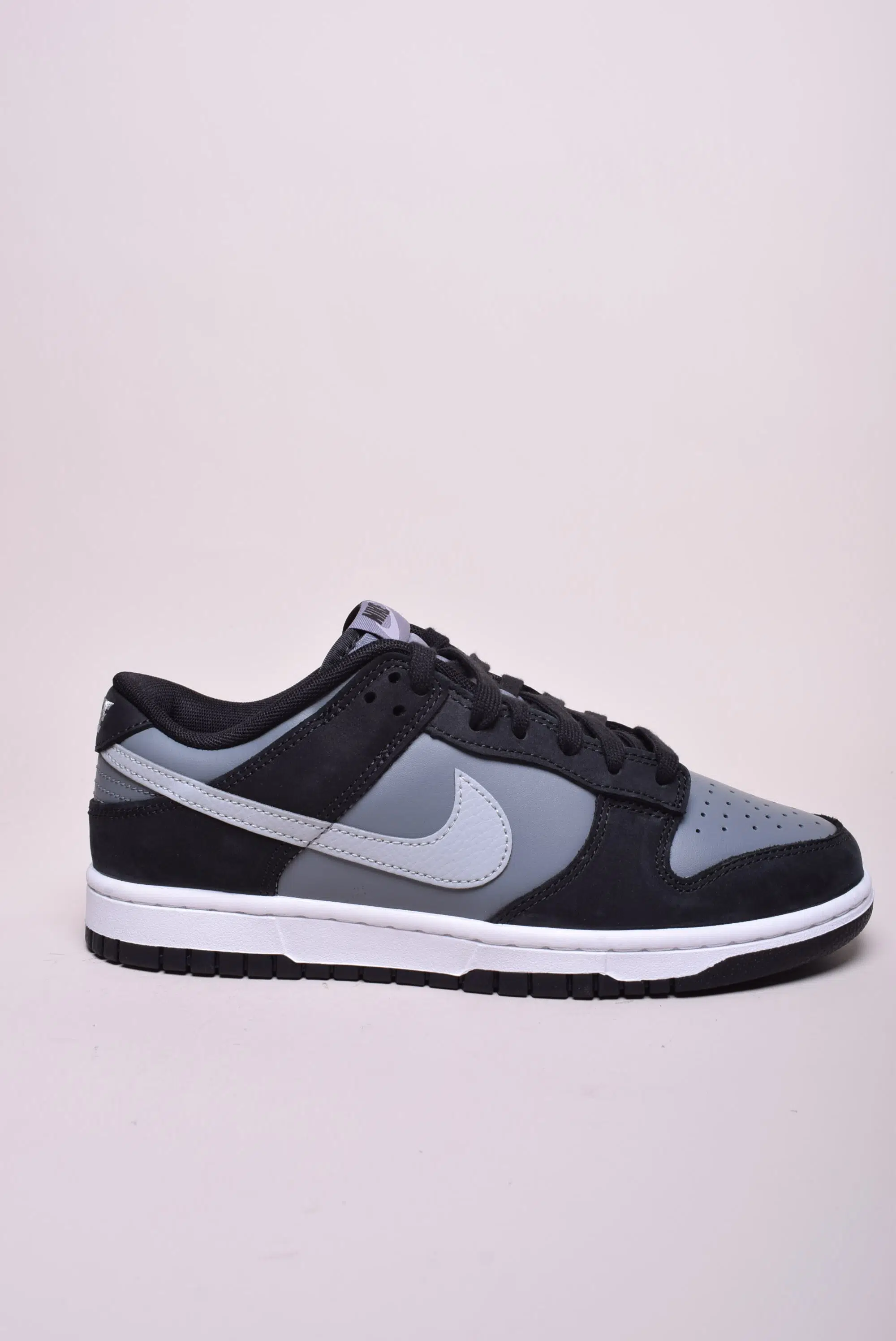 Sneakers barbati Dunk Low [1]
