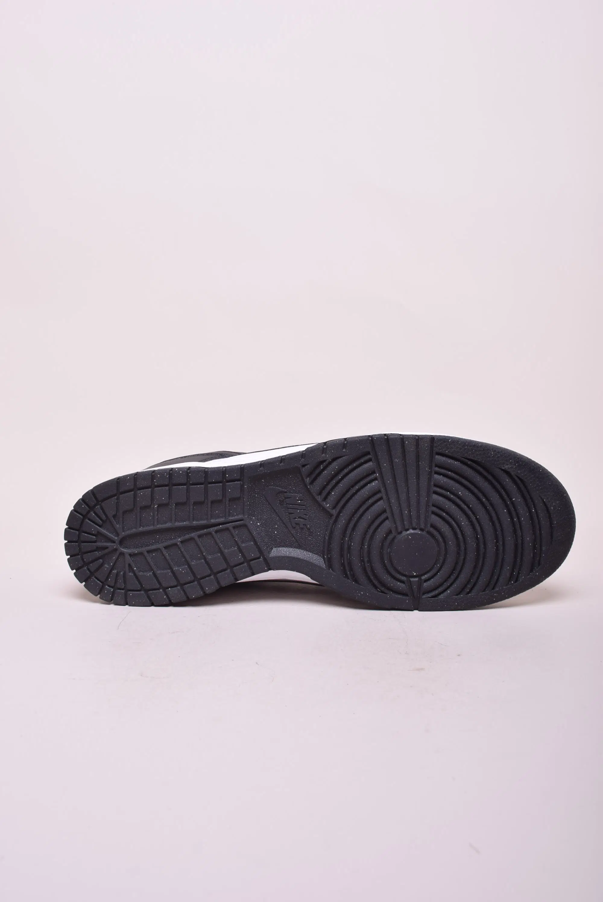 Sneakers barbati Dunk Low Next Nature [2]