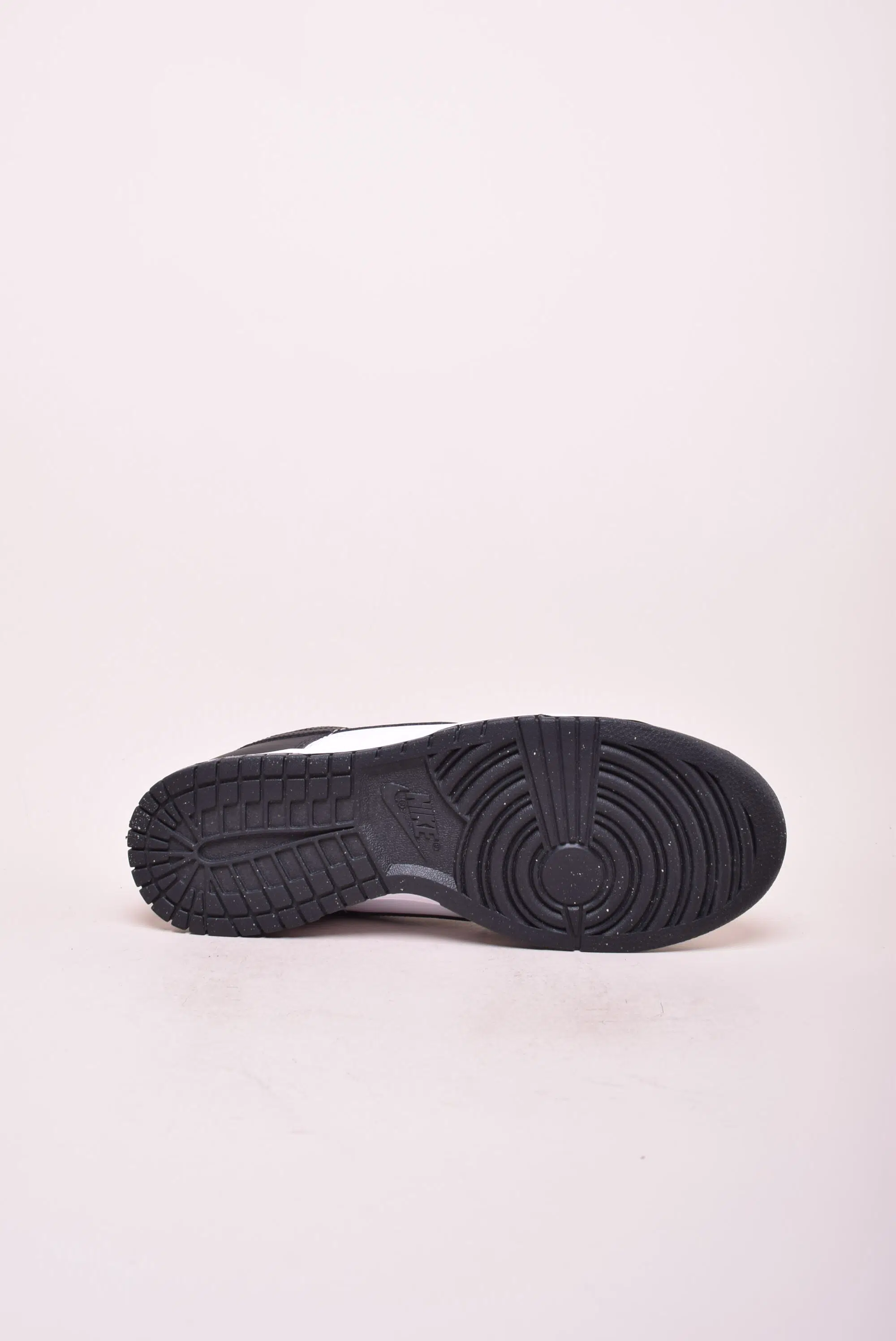 Sneakers barbati Dunk Low Next Nature [2]