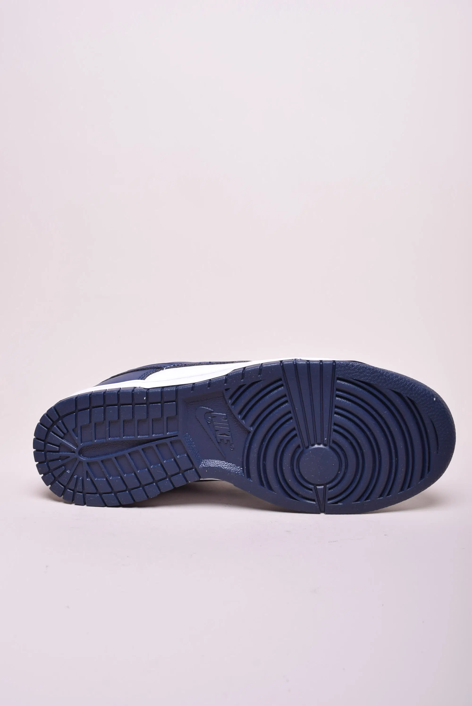 Sneakers barbati Dunk Low Retro [2]