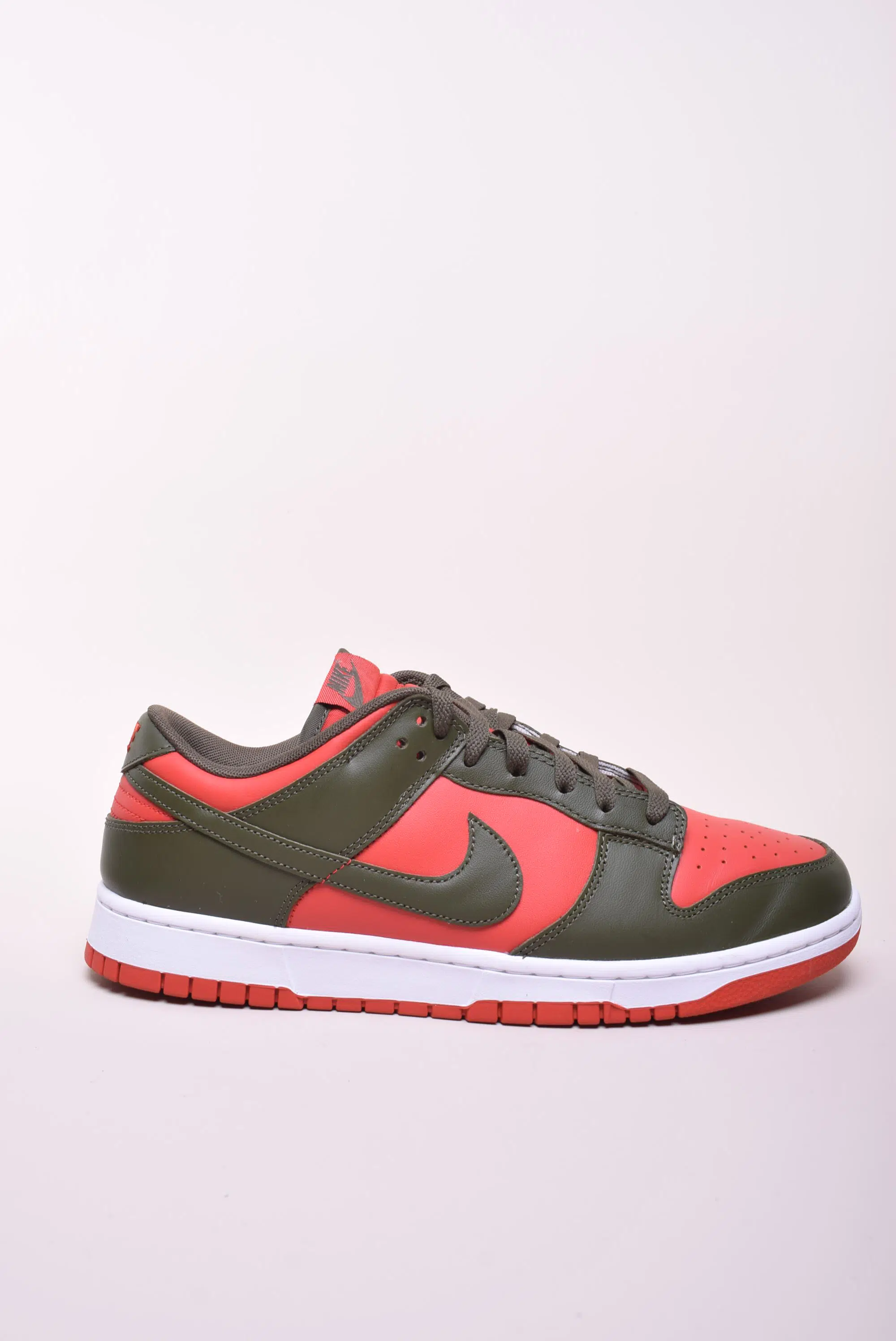 Sneakers barbati Dunk Low Retro