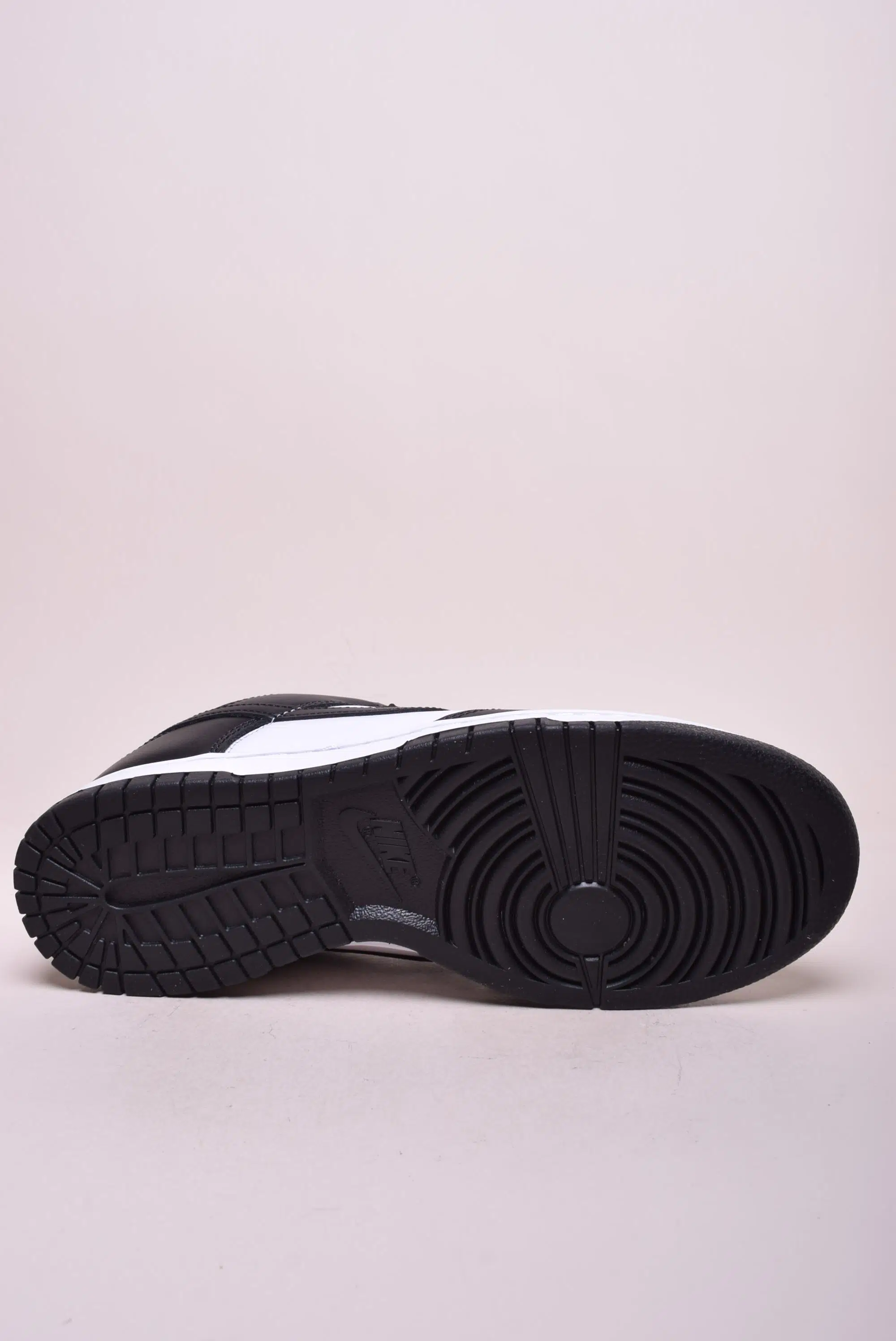 Sneakers barbati Dunk Low Retro [2]