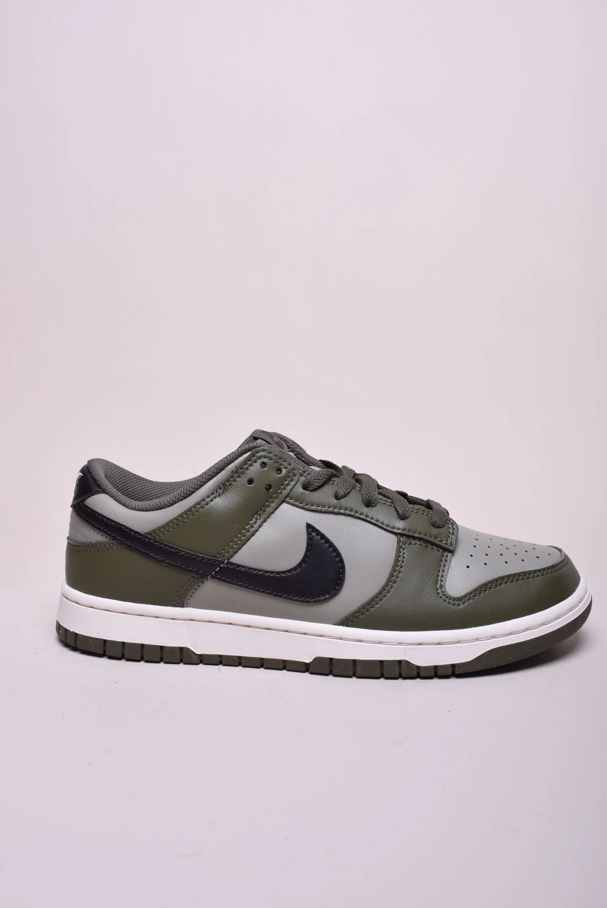 Sneakers barbati Dunk Low Retro [1]
