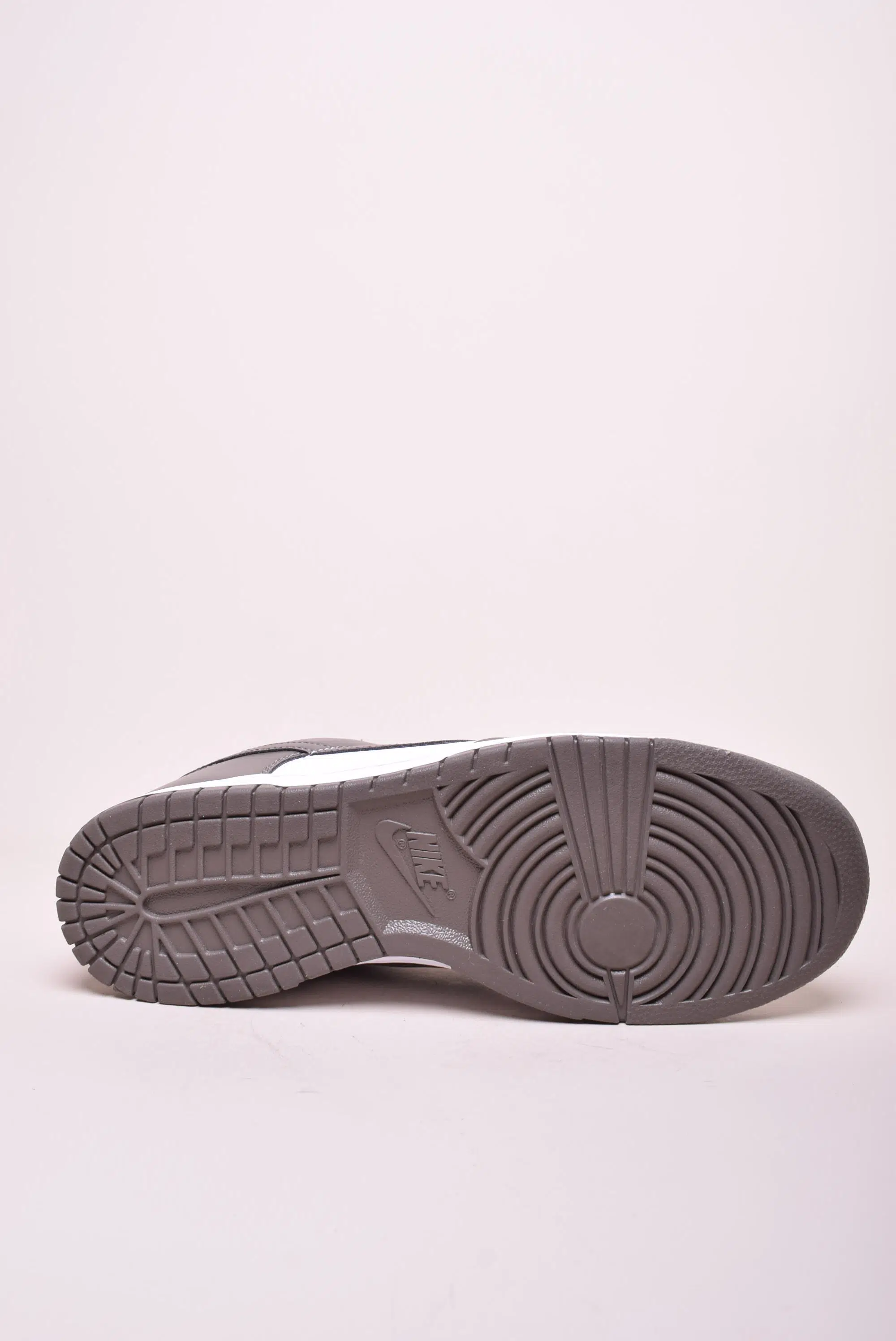 Sneakers barbati Dunk Low Retro [2]