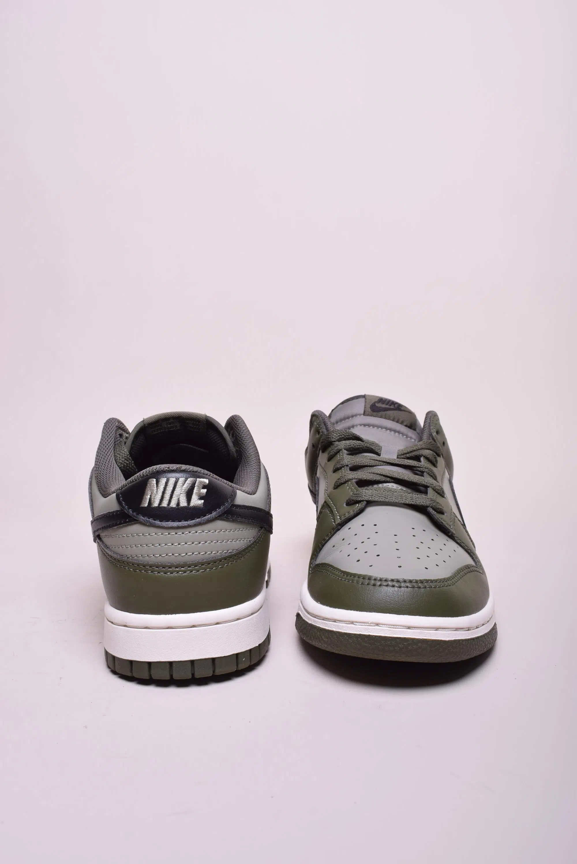 Sneakers barbati Dunk Low Retro [3]