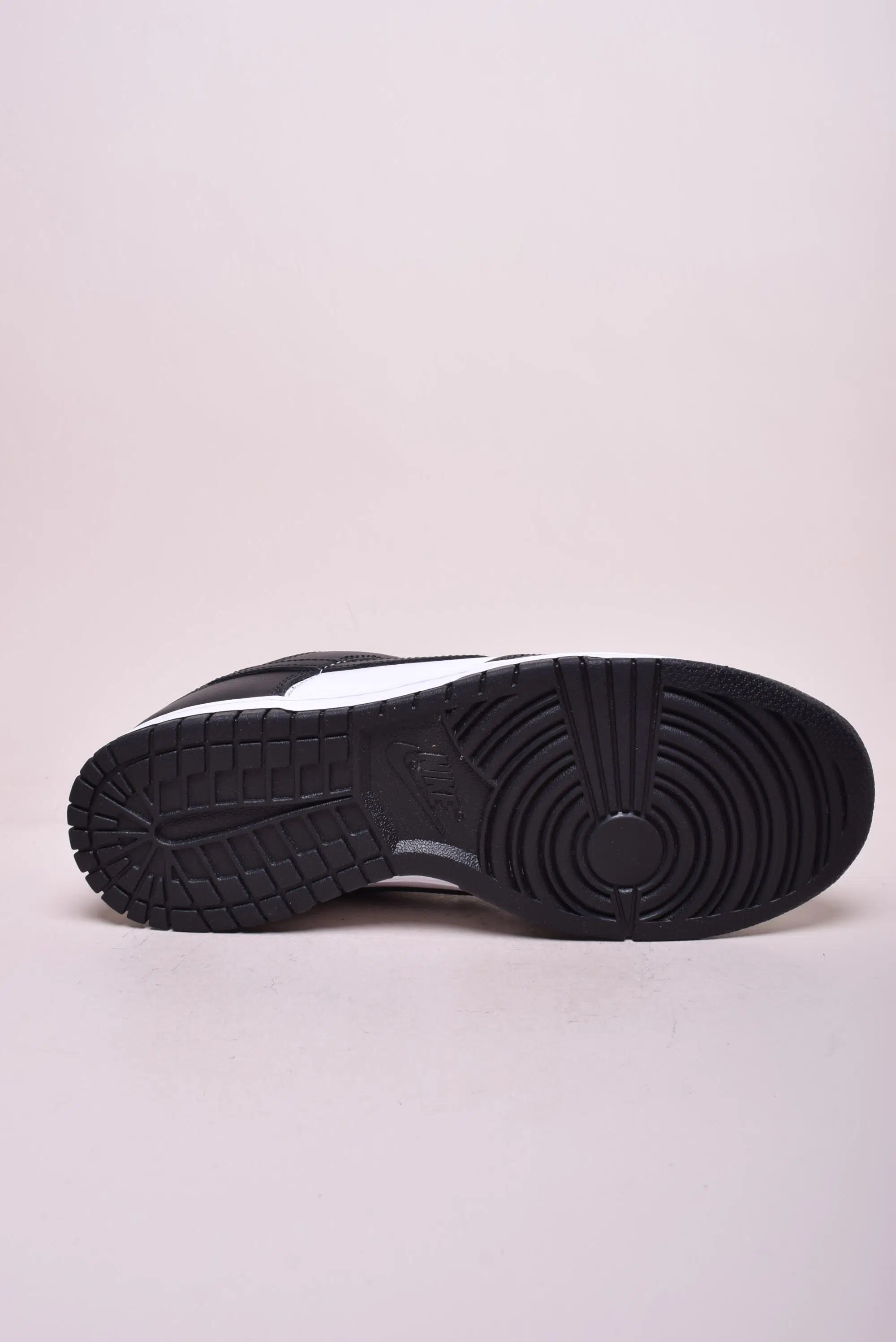 Sneakers barbati Dunk Low Retro [2]