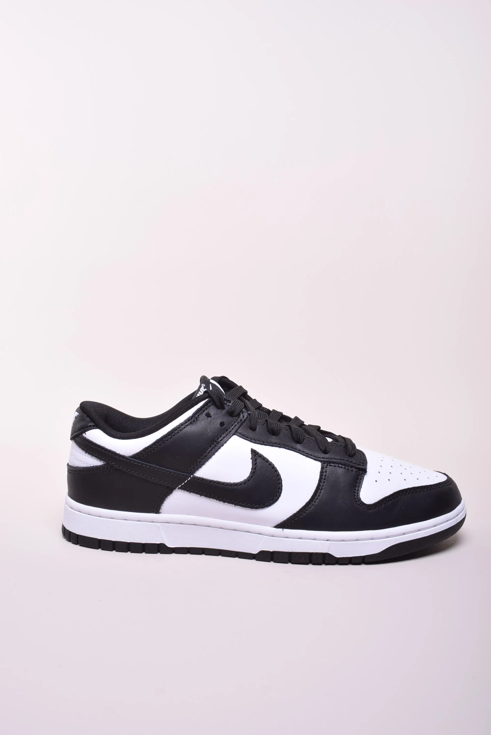 Sneakers barbati Dunk Low Retro Panda