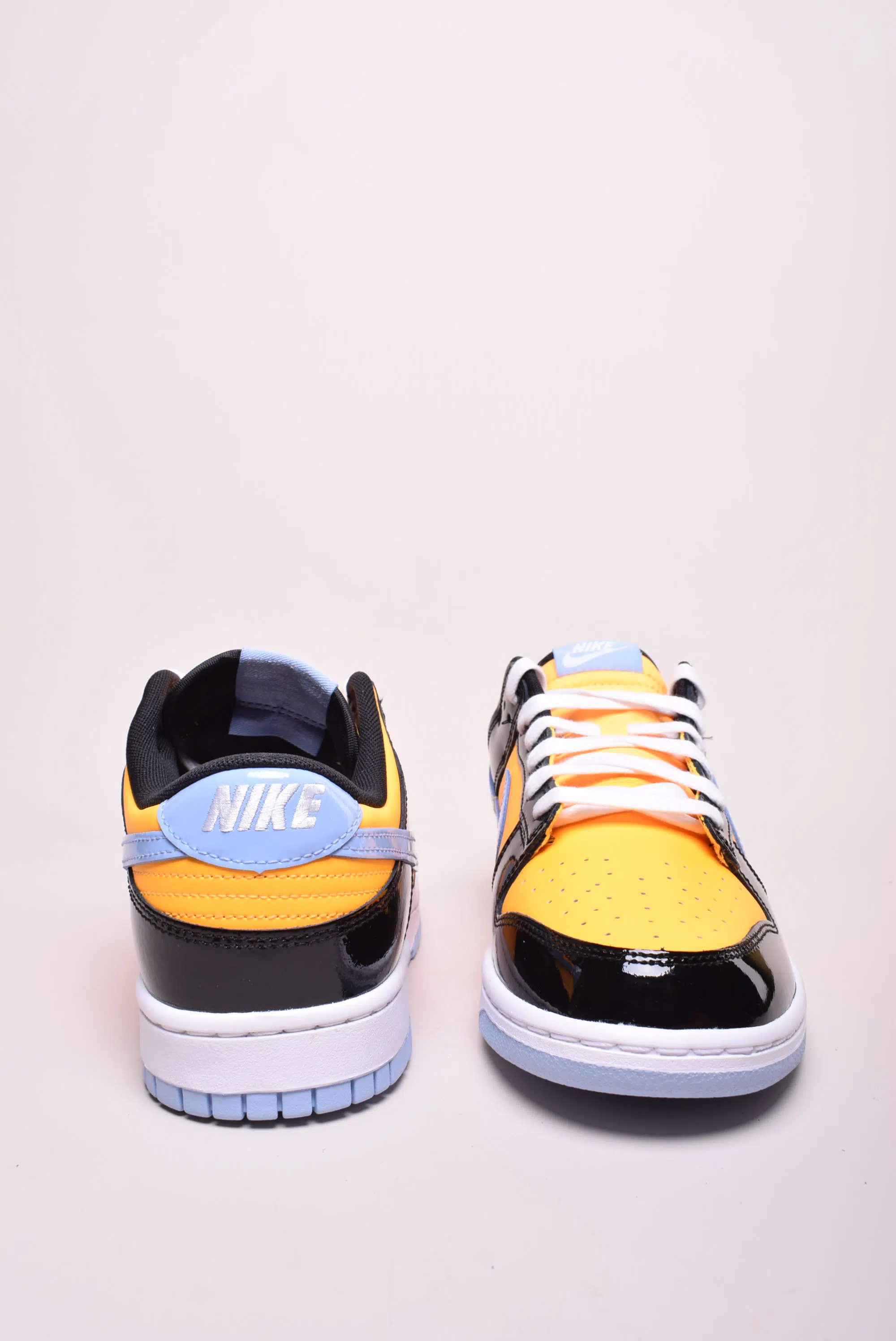 Sneakers barbati Dunk Low Retro SE [3]