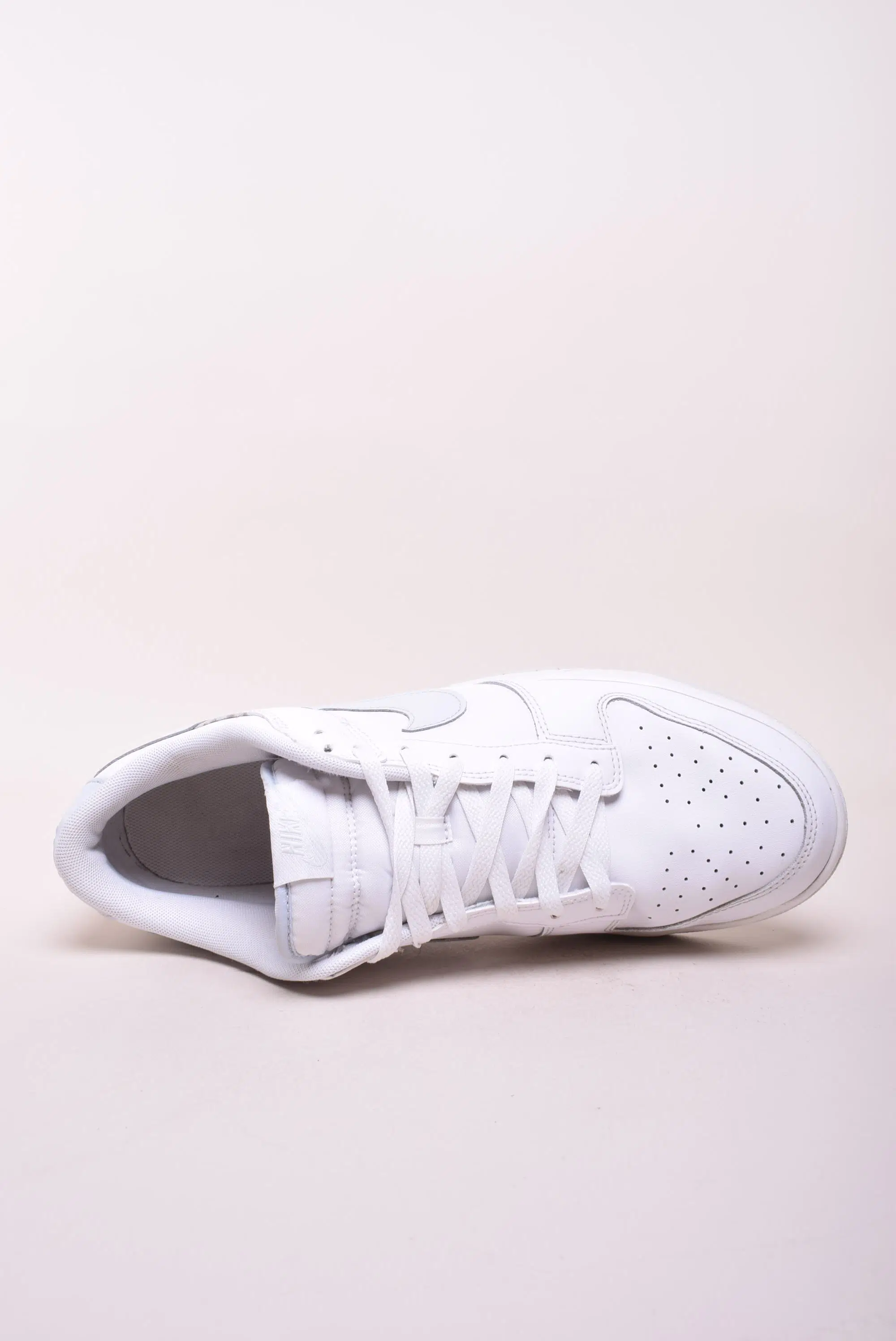 Sneakers barbati Dunk Low Retro SE [4]