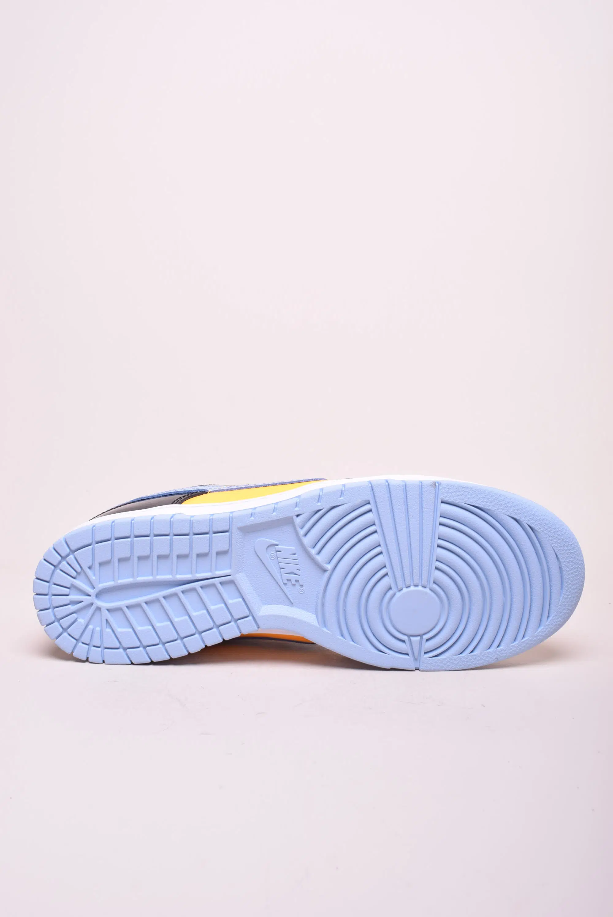 Sneakers barbati Dunk Low Retro SE [2]