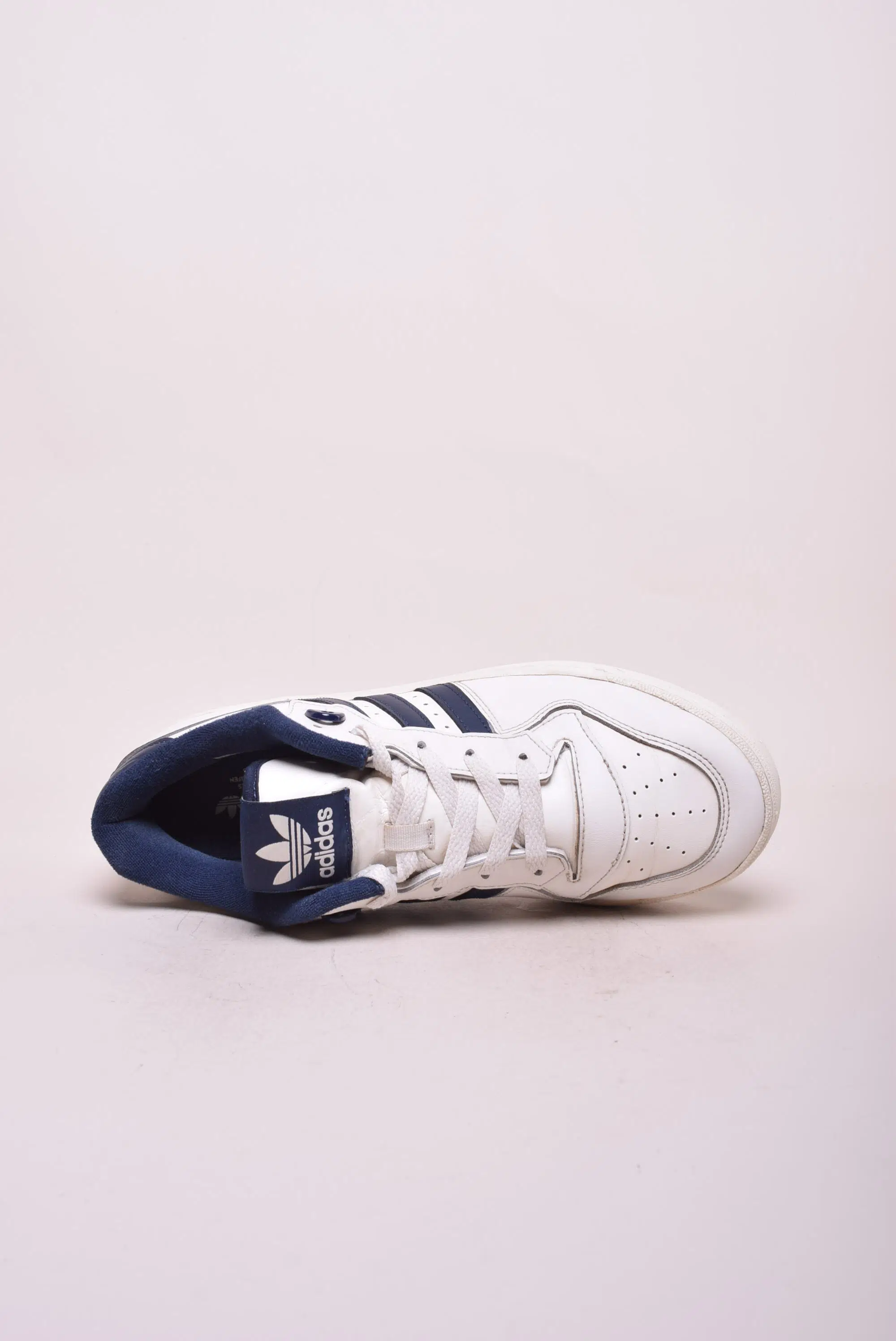 Sneakers barbati Forum Low [4]