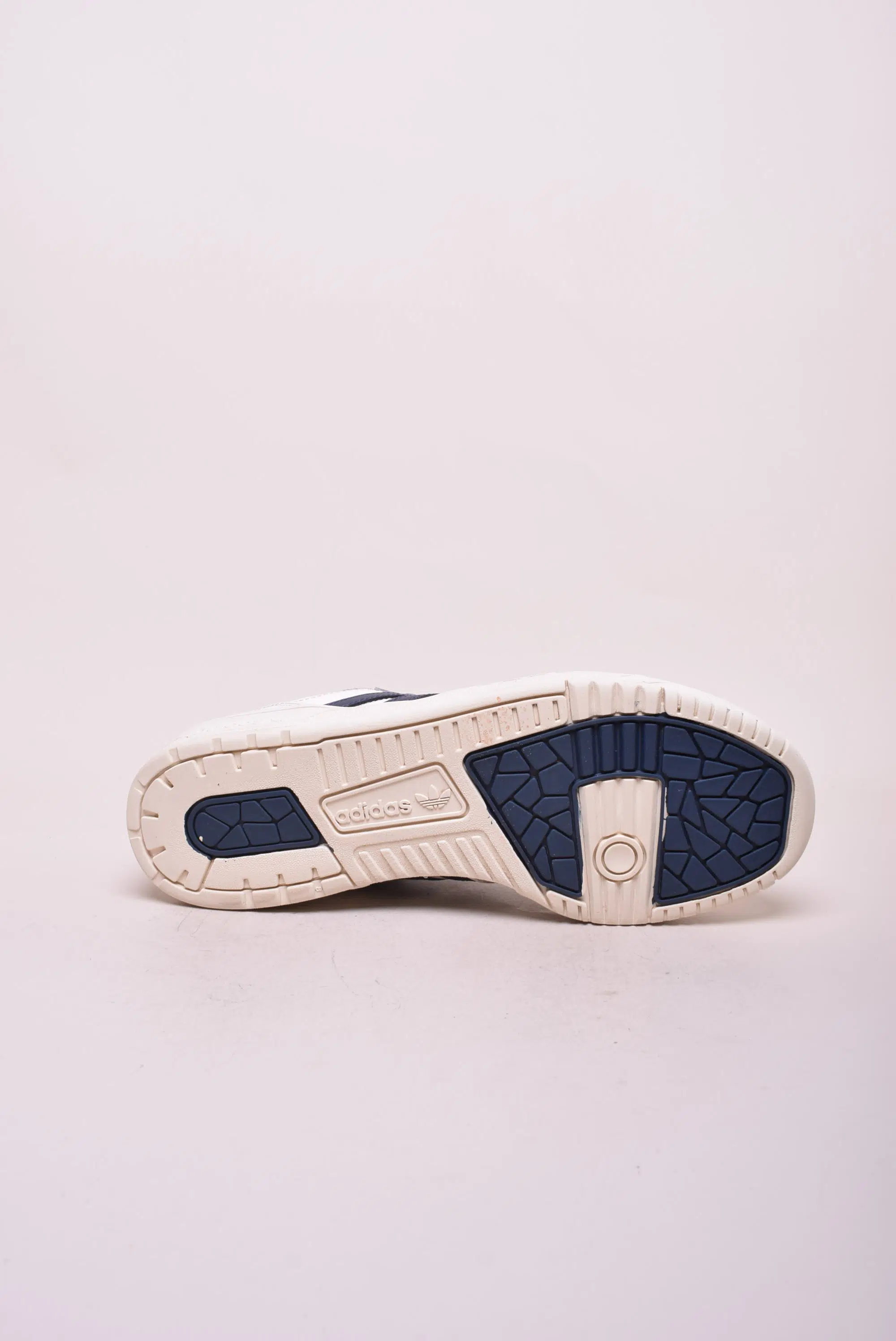 Sneakers barbati Forum Low [2]