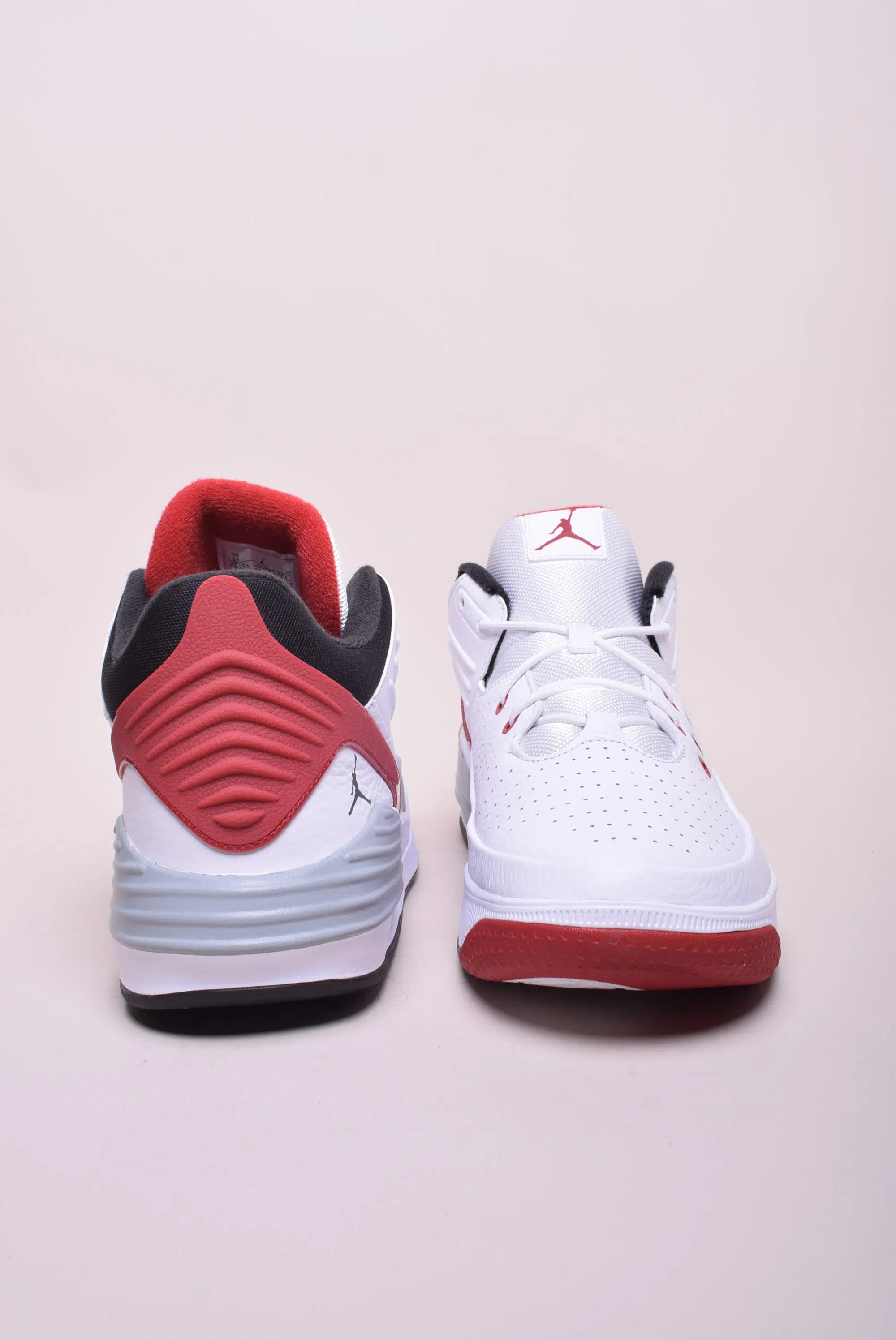 Sneakers barbati Jordan Max Aura 5 [3]