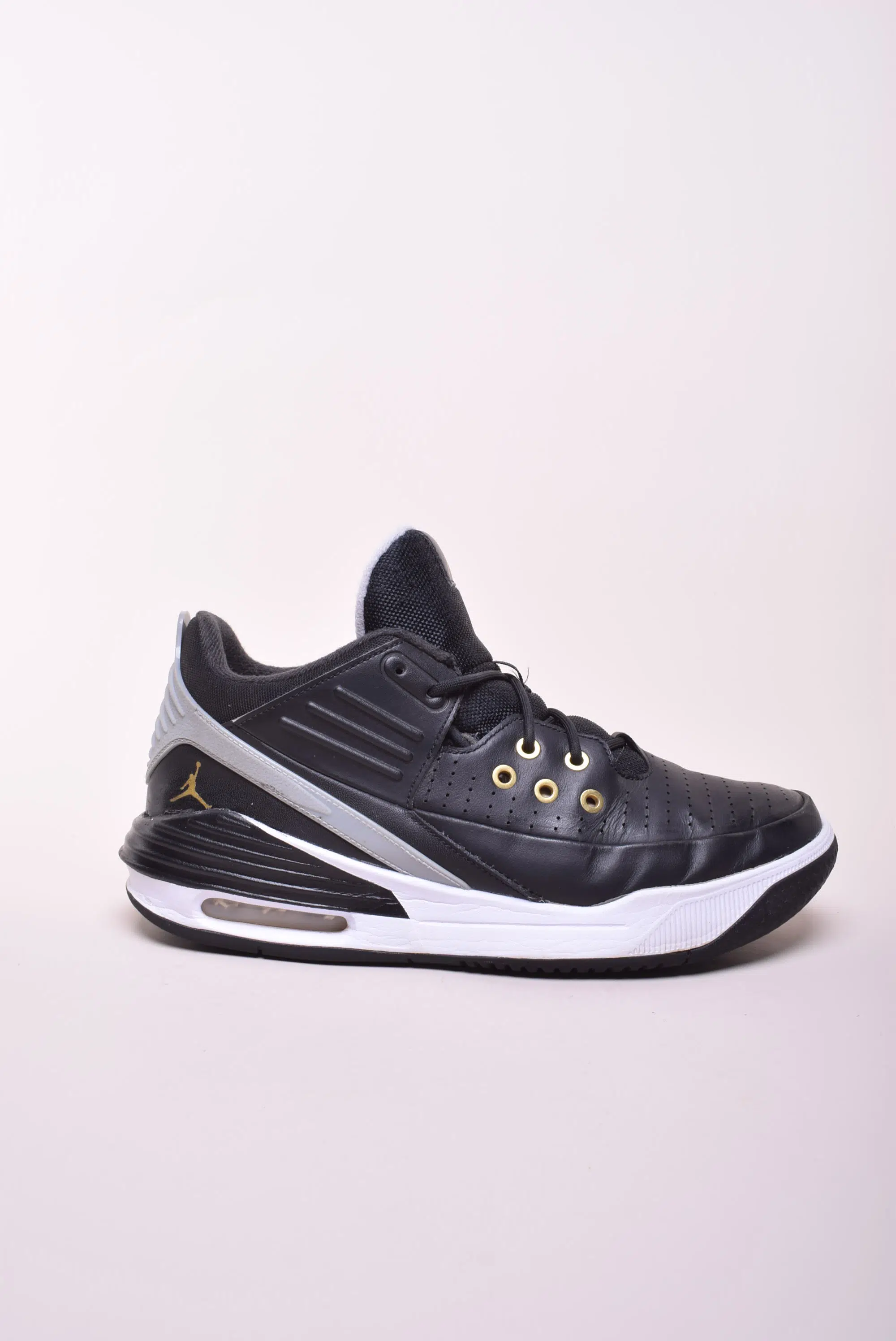 Sneakers barbati Jordan Max Aura