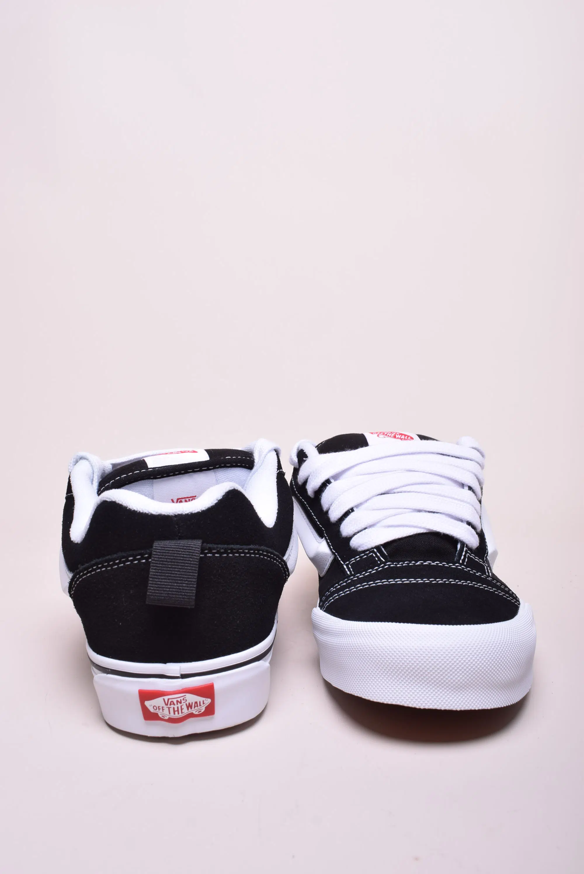Sneakers barbati Knu Skool [3]