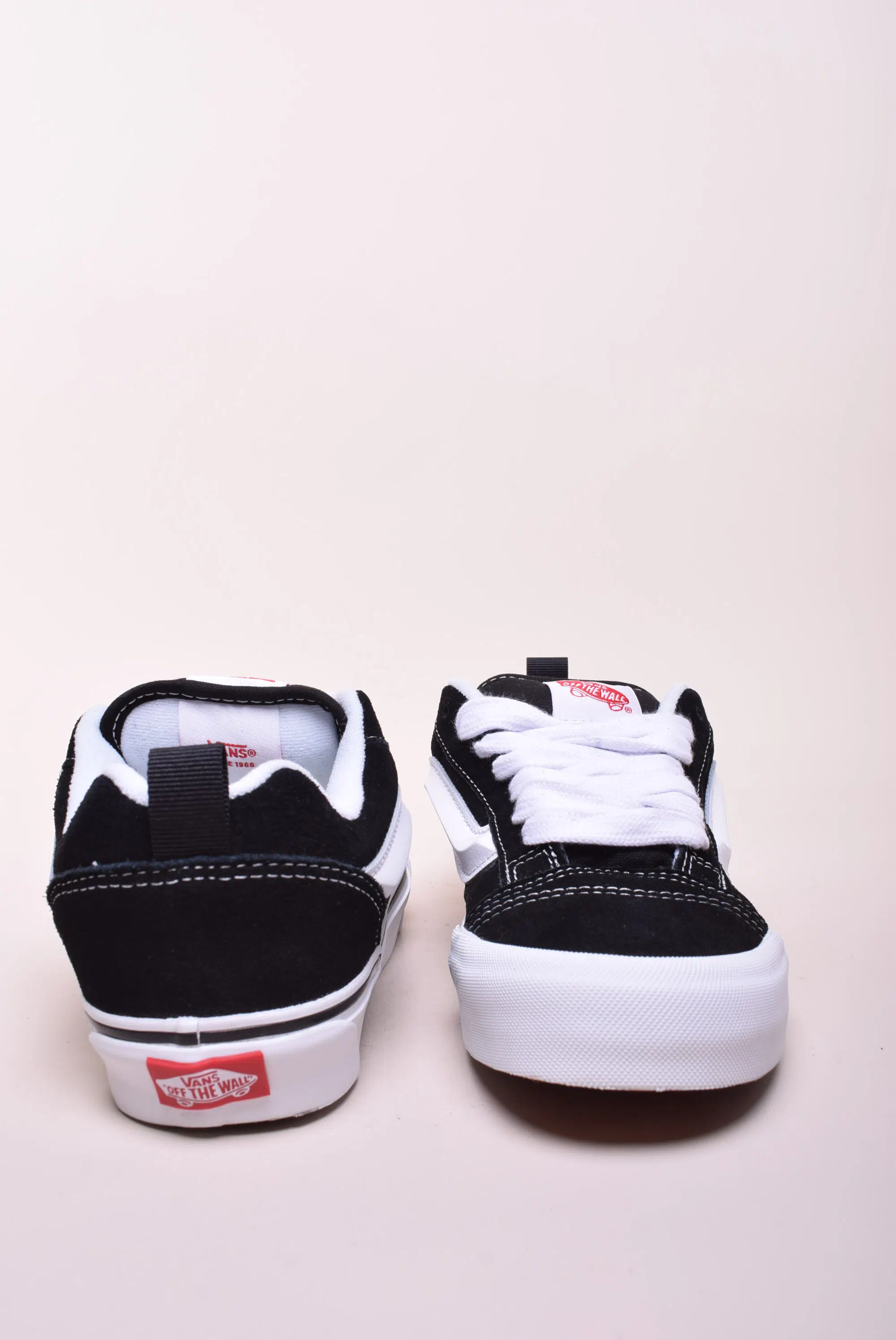 Sneakers barbati Knu Skool [3]