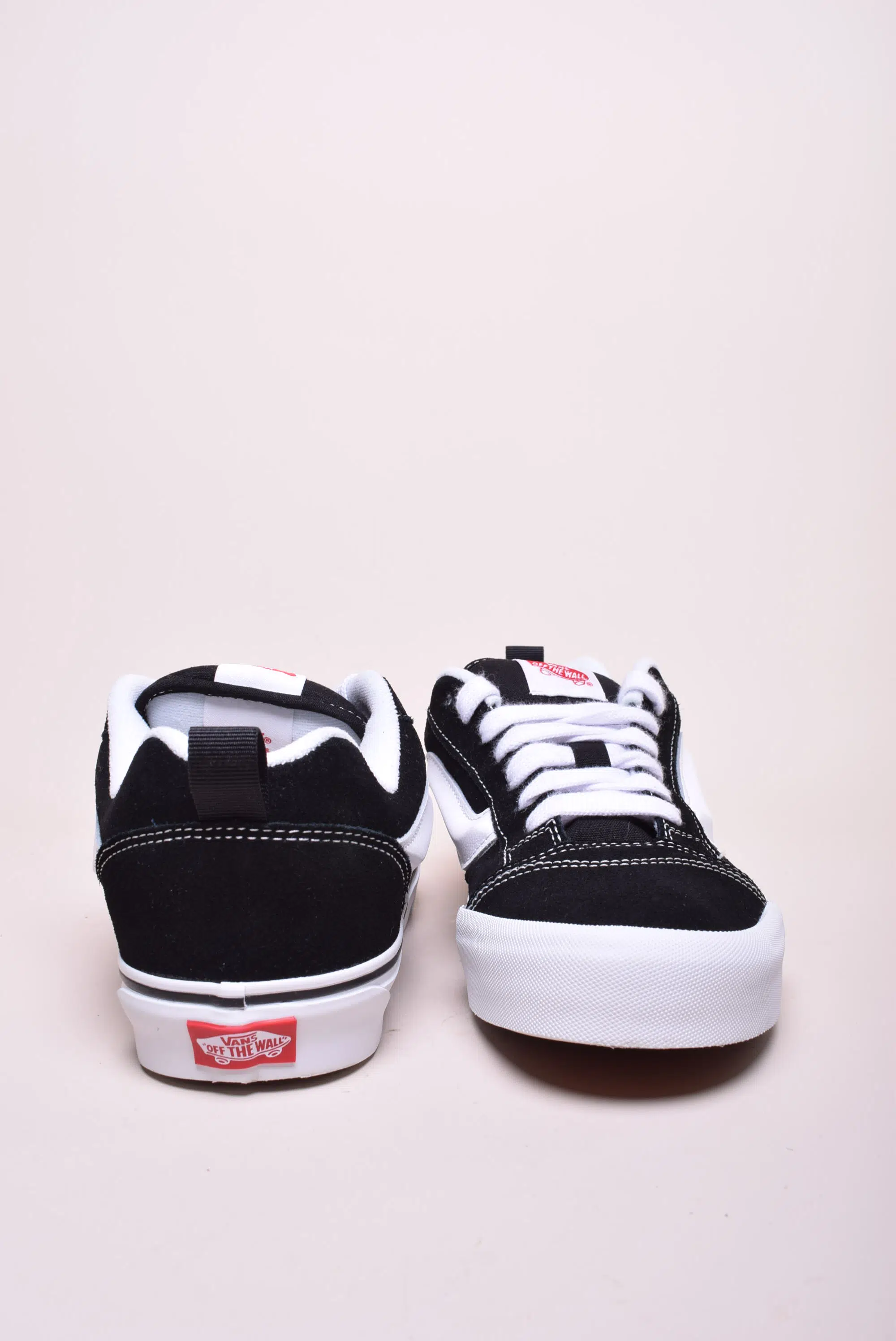 Sneakers barbati Knu Skool [3]