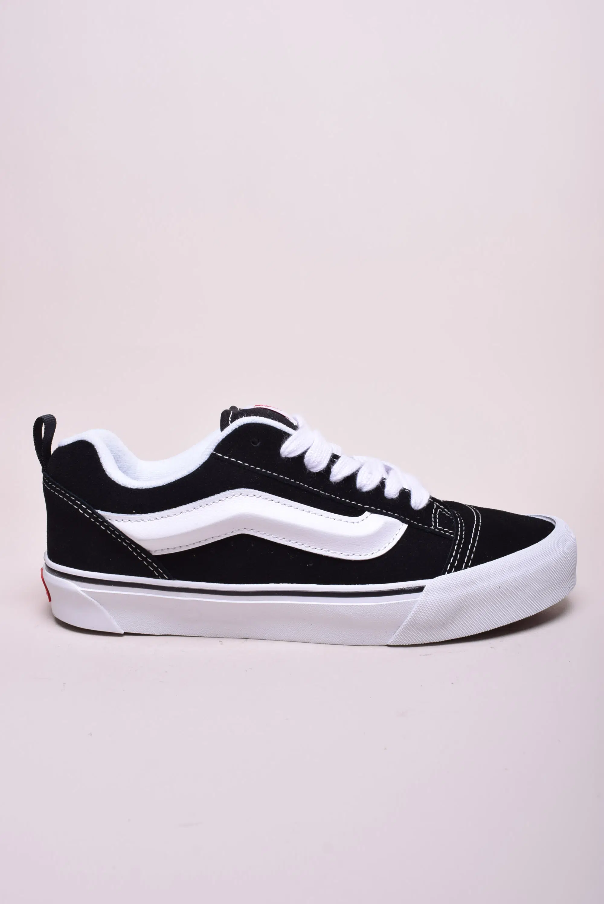 Sneakers barbati Knu Skool [1]