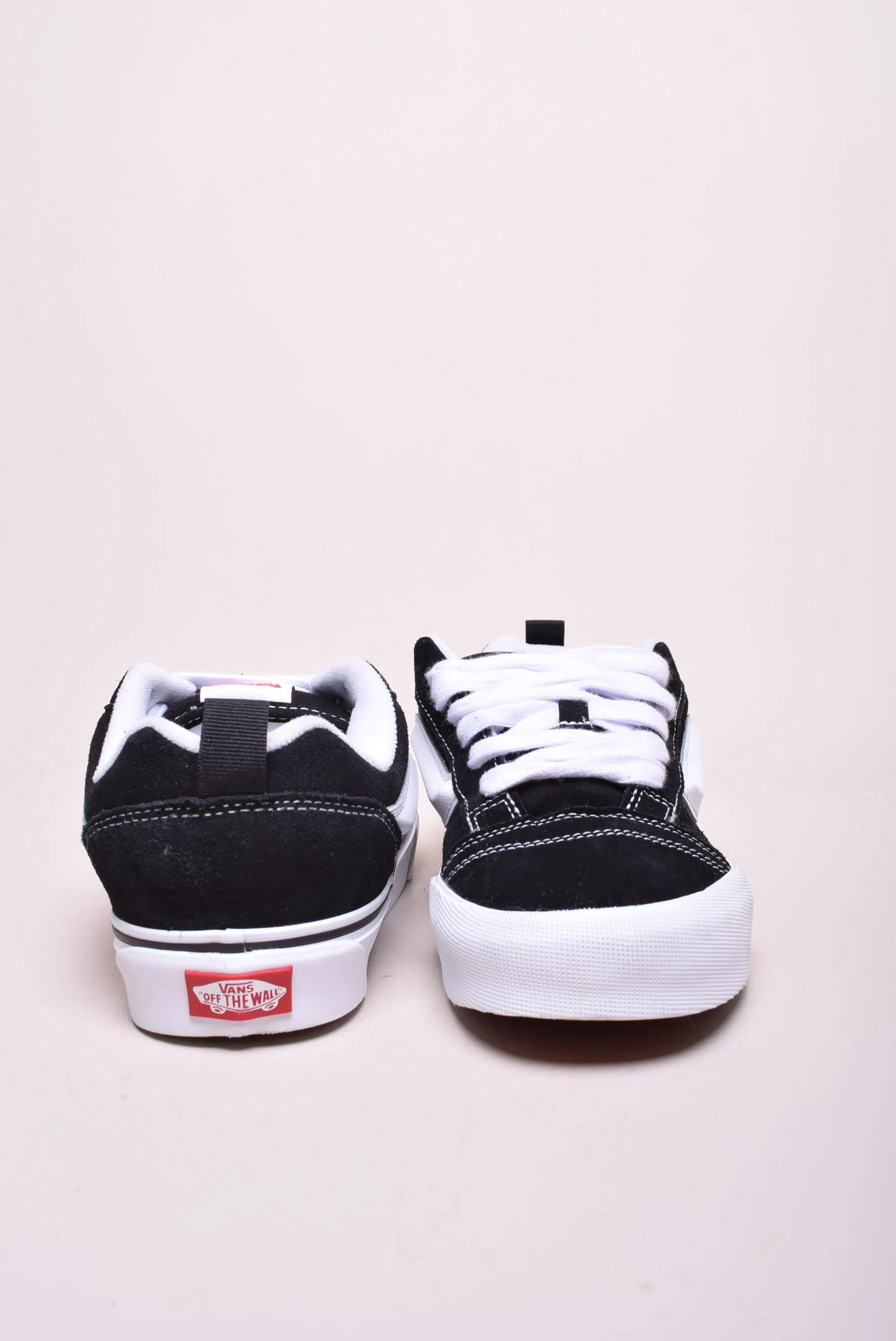 Sneakers barbati Knu Skool [3]