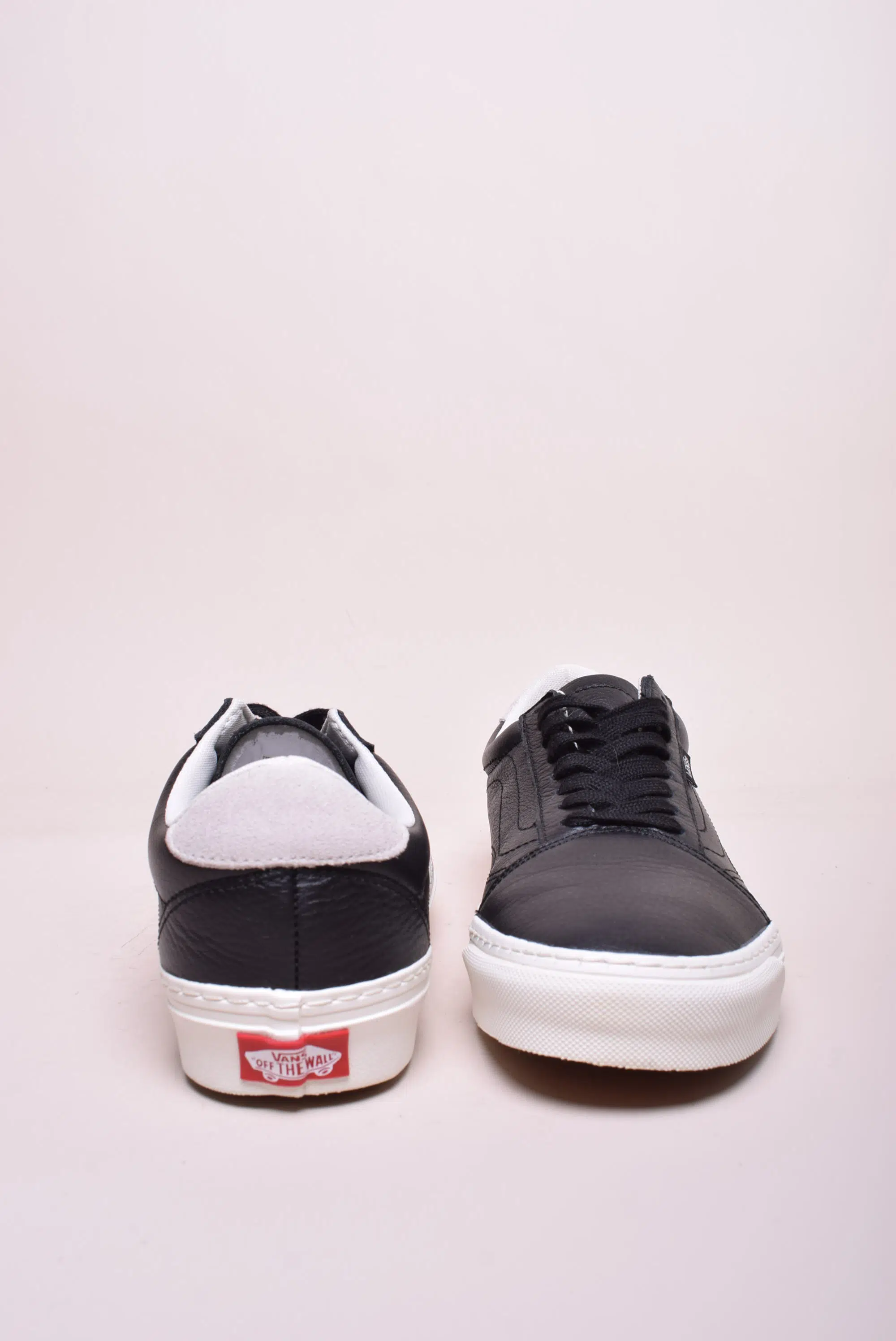 Sneakers barbati Old Skool Lux [3]