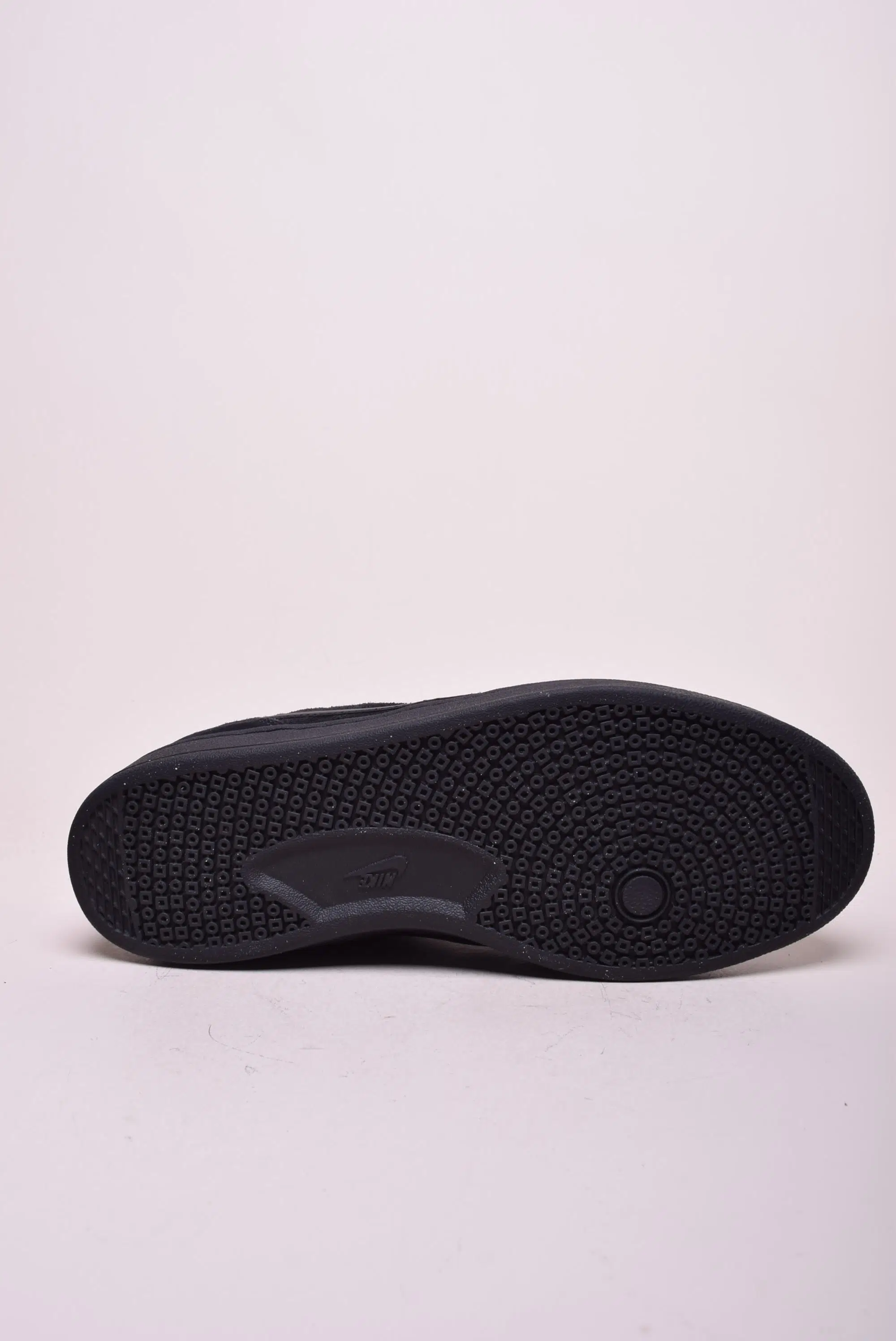 Sneakers barbati SB FC Classic [2]