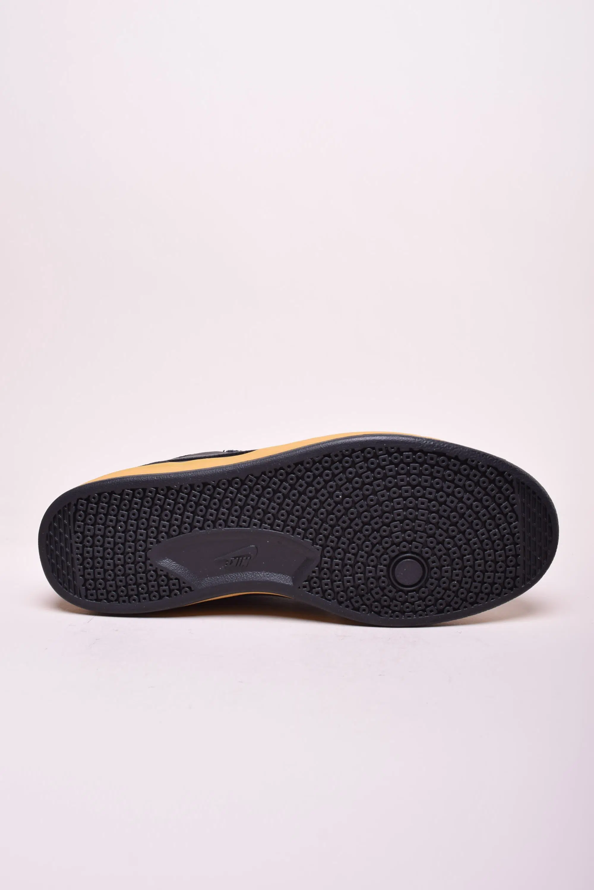 Sneakers barbati SB FC Classic [2]