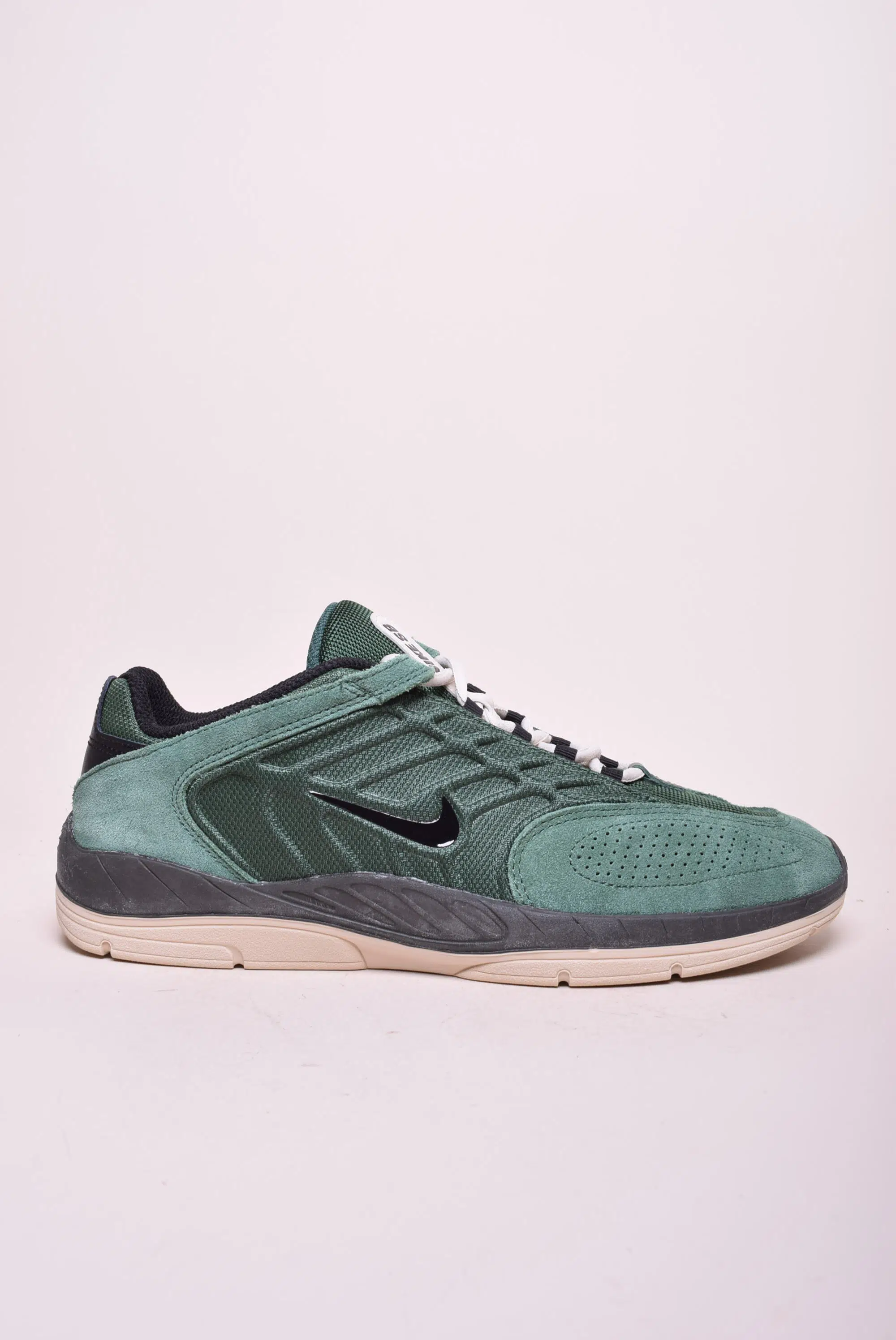 Sneakers barbati SB Vertebrae