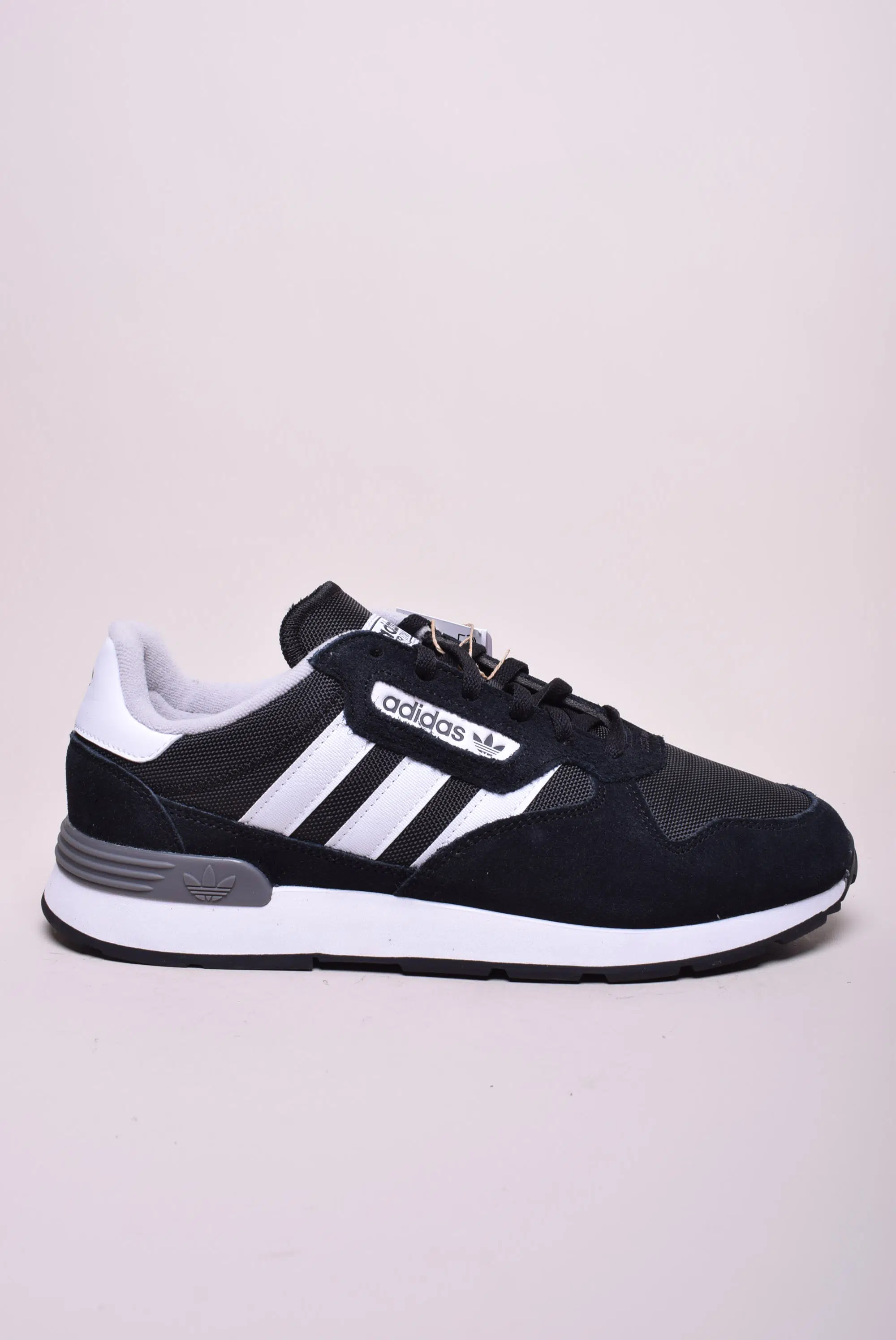 Adidasi barbati Treziod 2