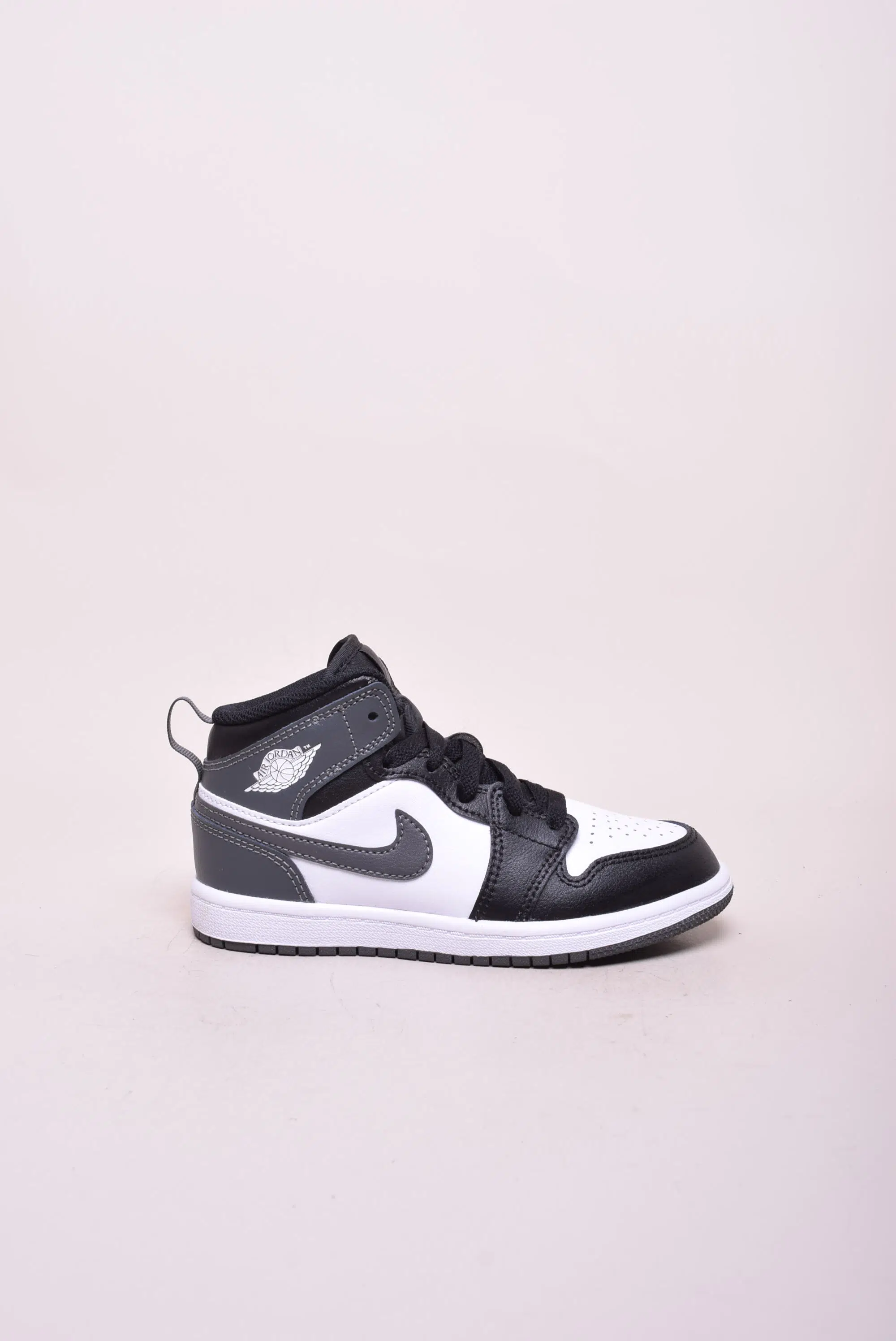 Adidasi copii Air Jordan 1 Mid
