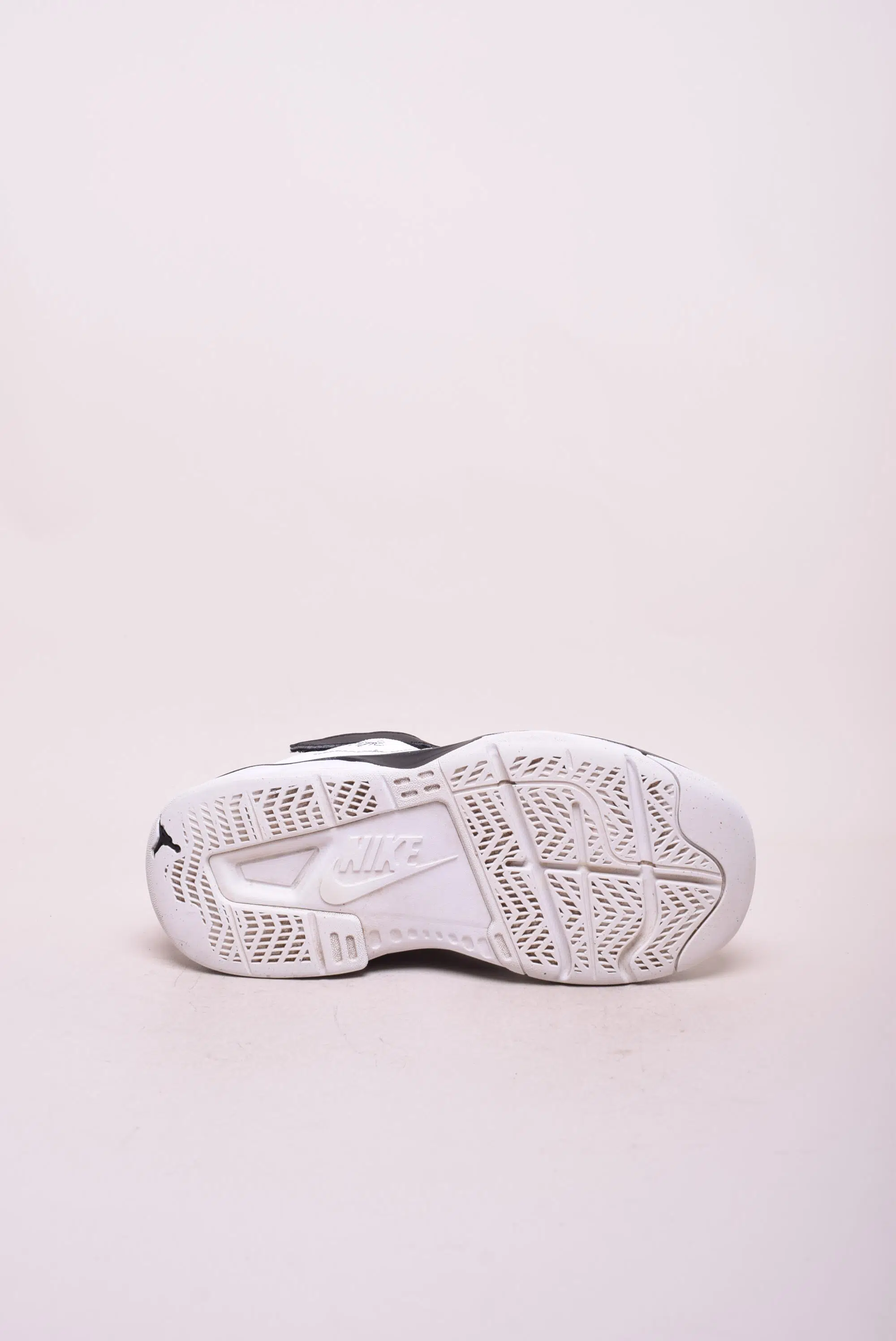 Sneakers copii Jordan Stay Loyal 3 [2]