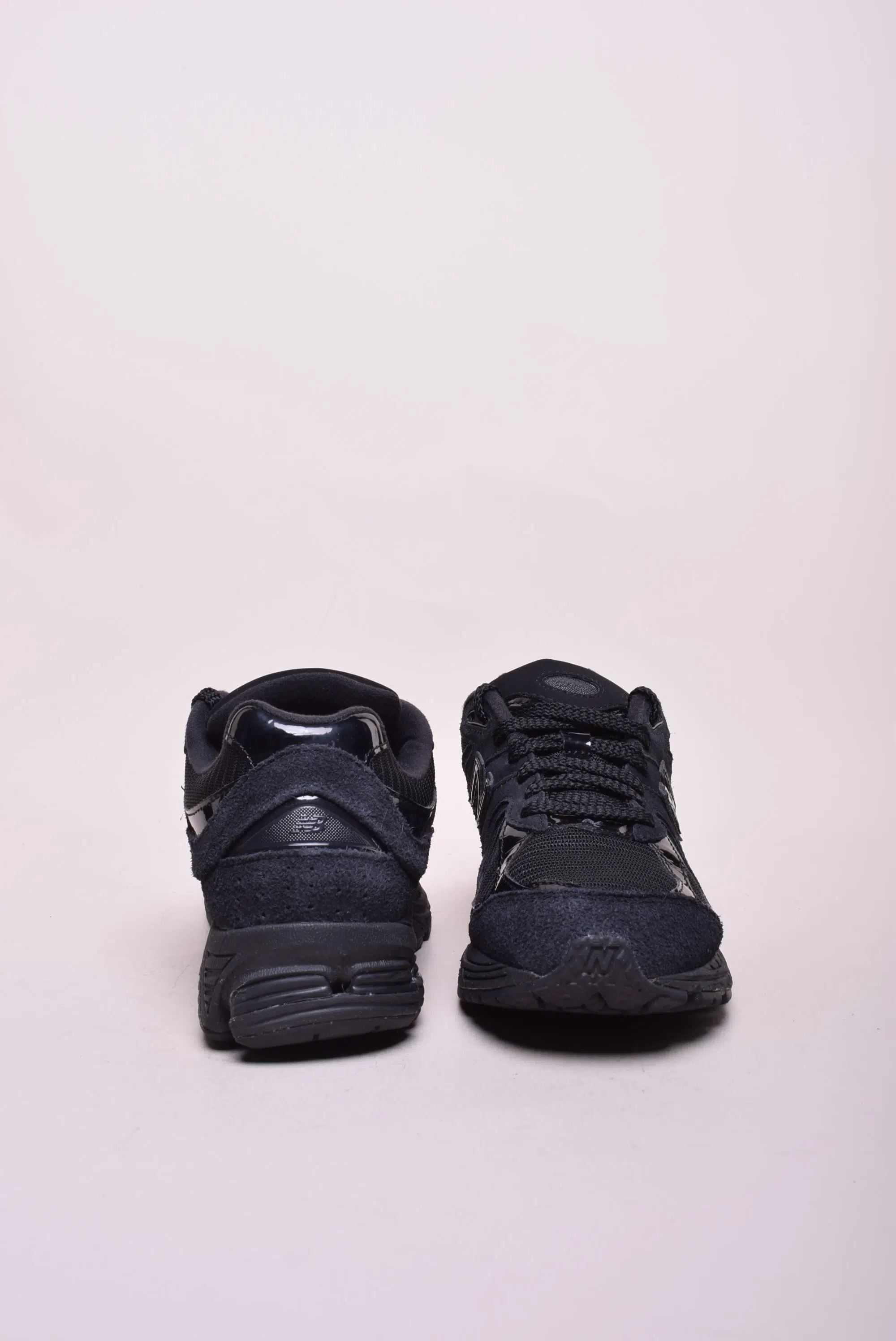 Sneakers unisex 2002R [3]
