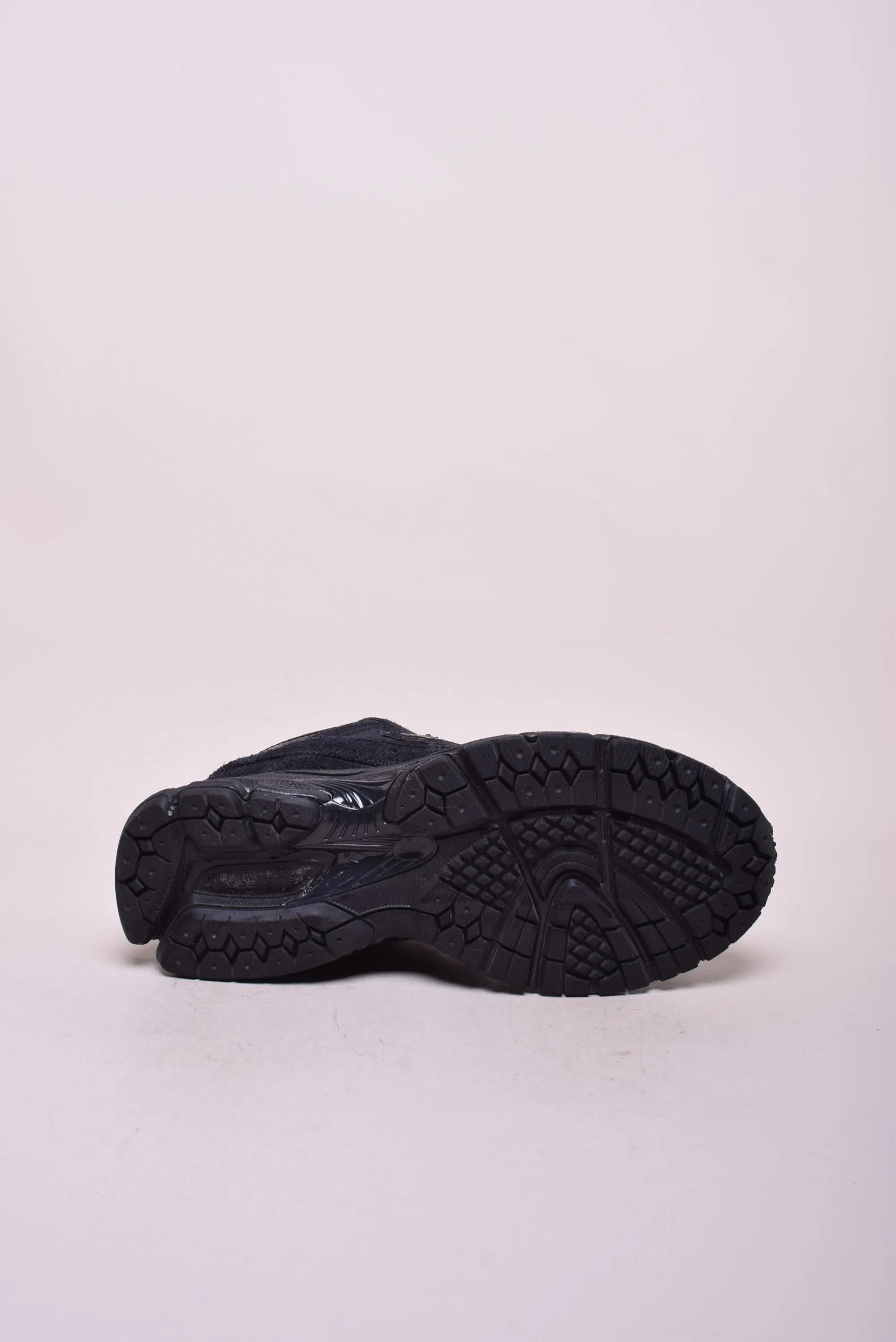 Sneakers unisex 2002R [2]