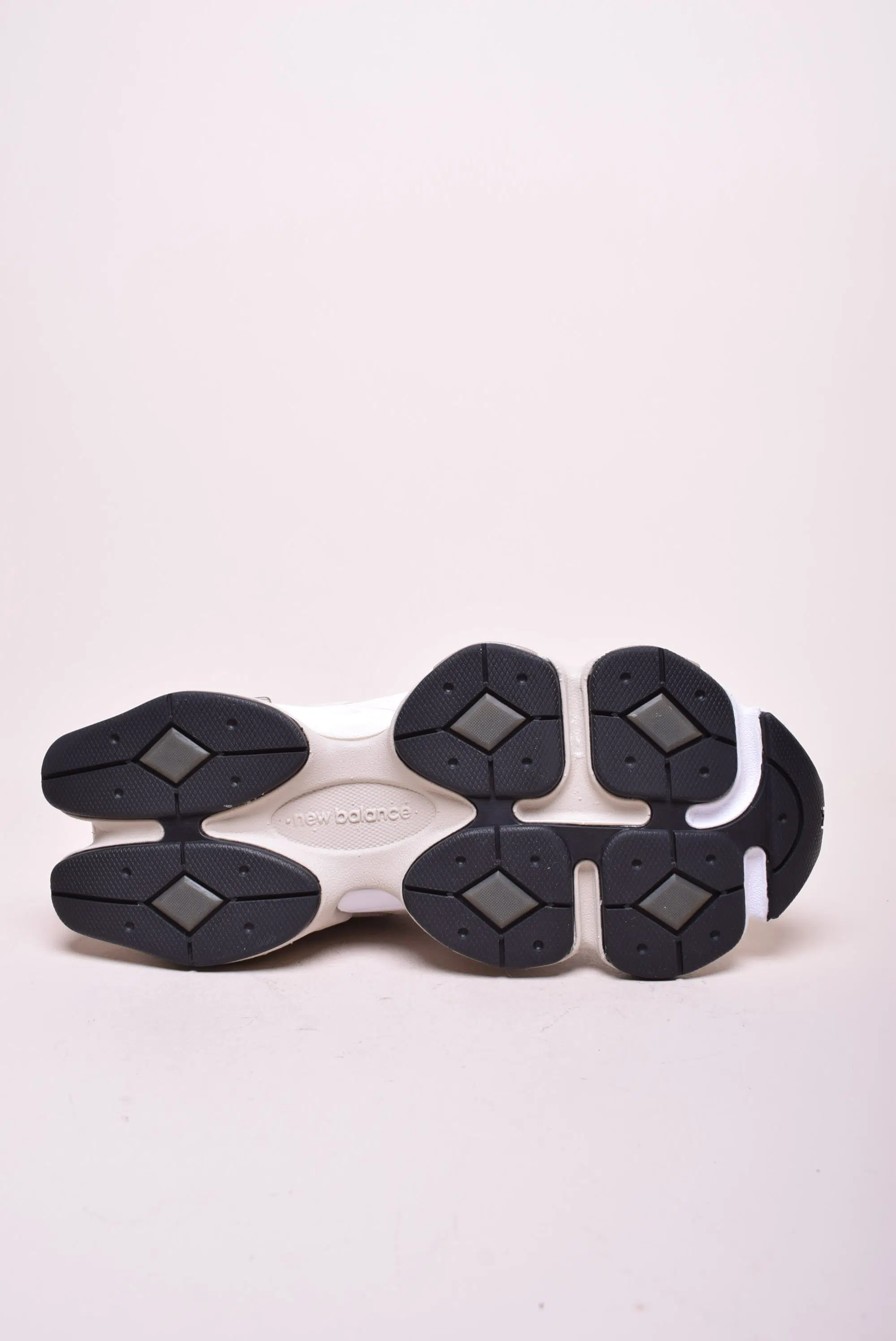 Sneakers dama 9060 [2]