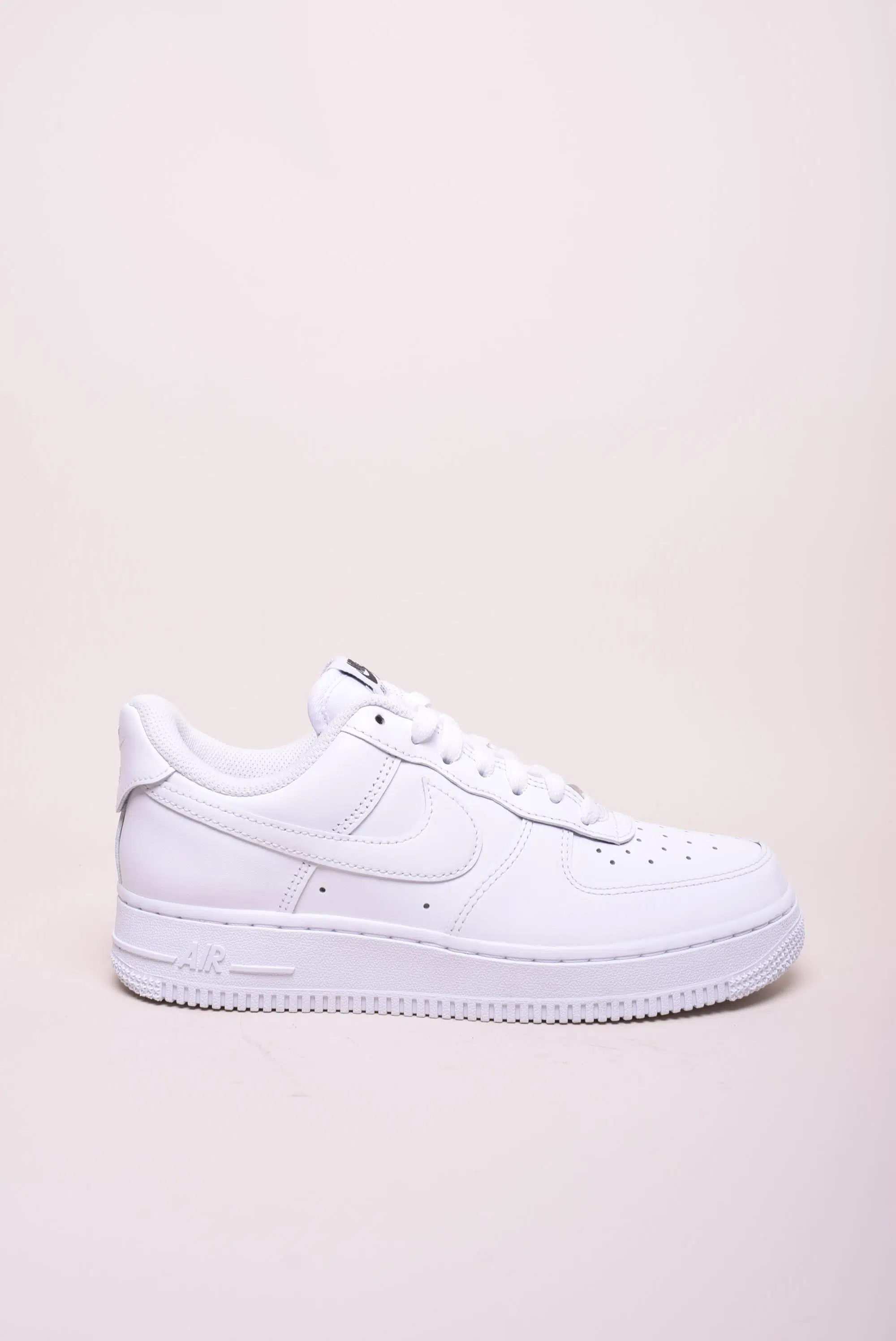 Adidasi dama Air Force 1 07 Flyease