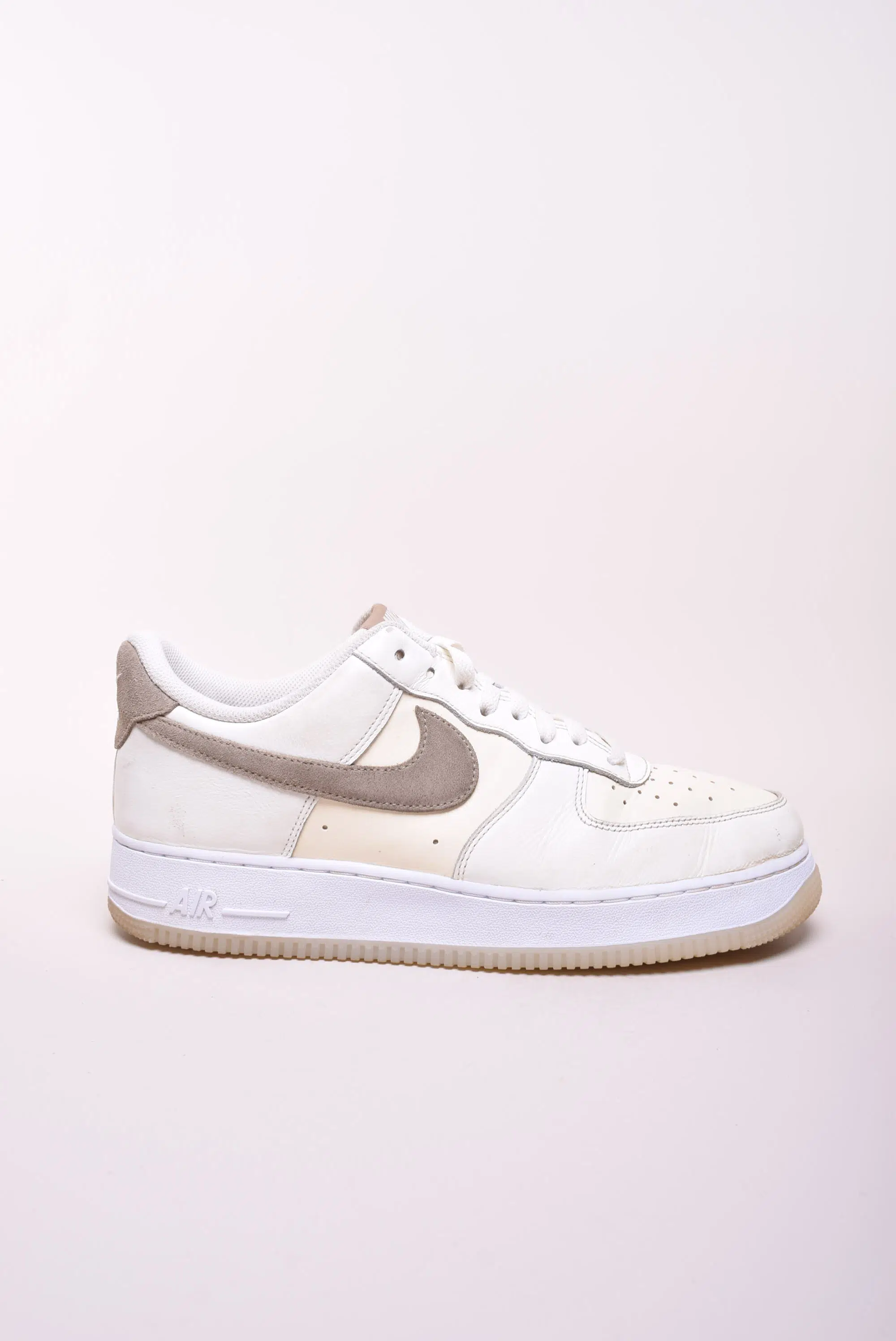 Sneakers dama Air Force 1 07 Sail Khaki-Coconut Milk-White