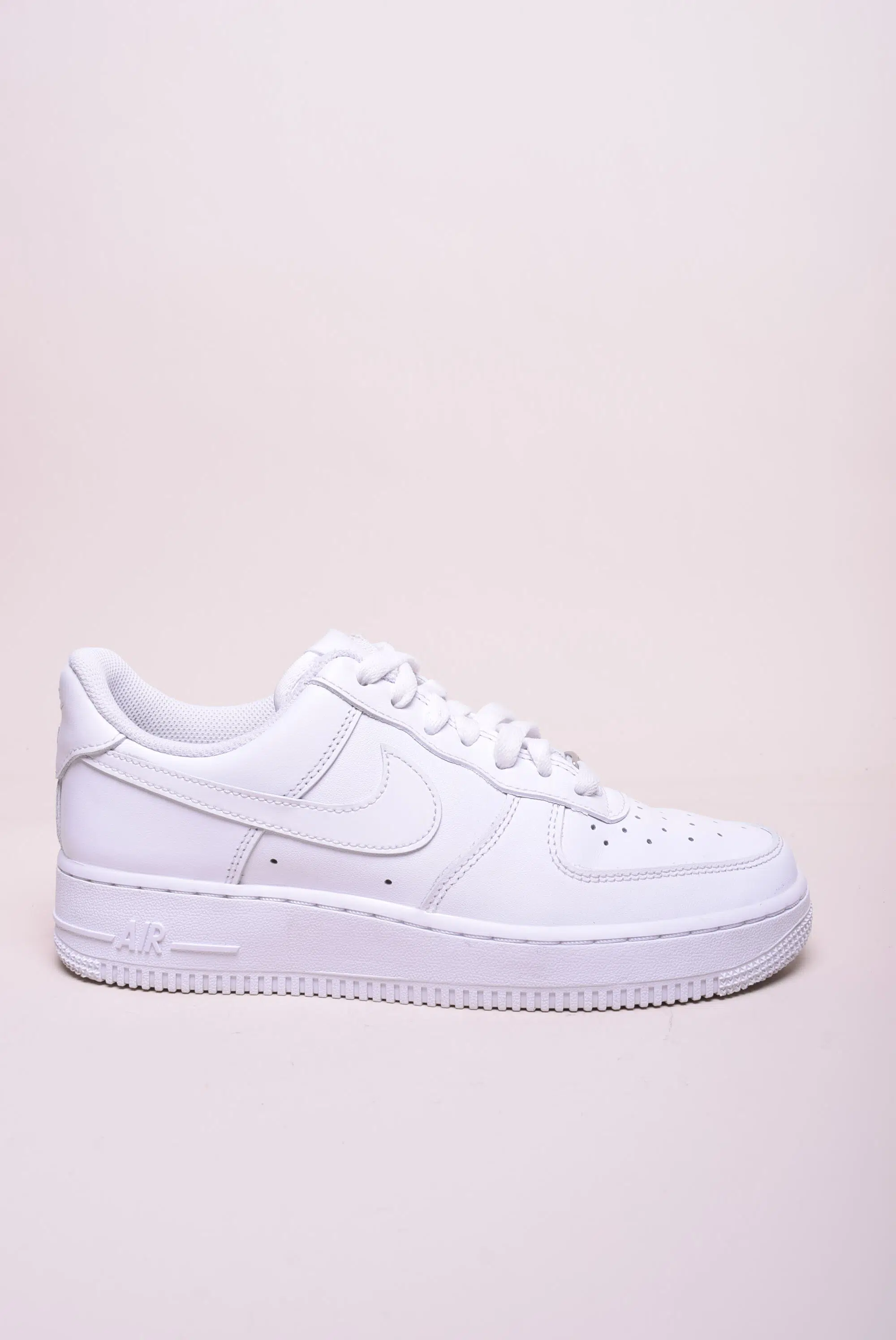 Adidasi dama Air Force 1