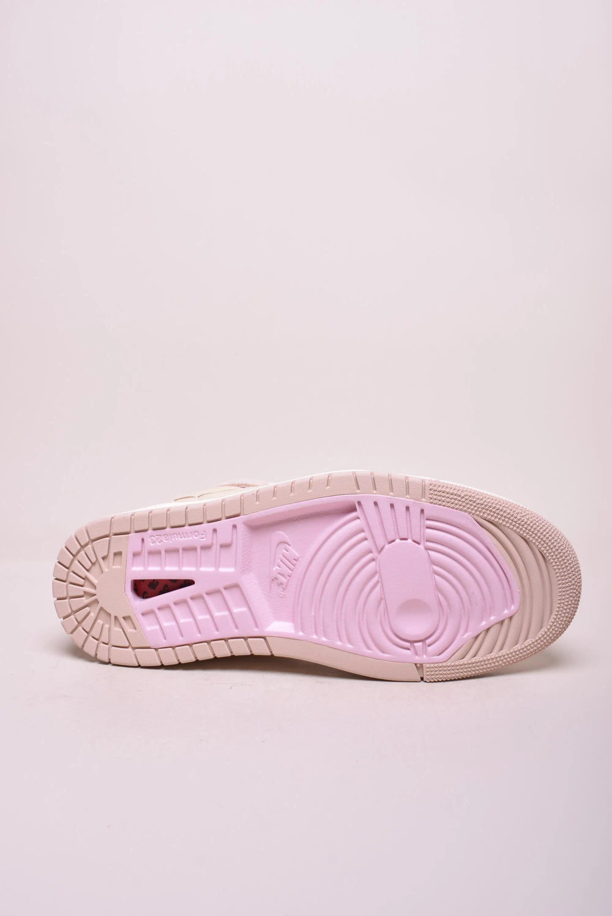 Sneakers dama Air Jordan 1 High Zoom Air CMFT 2 [2]
