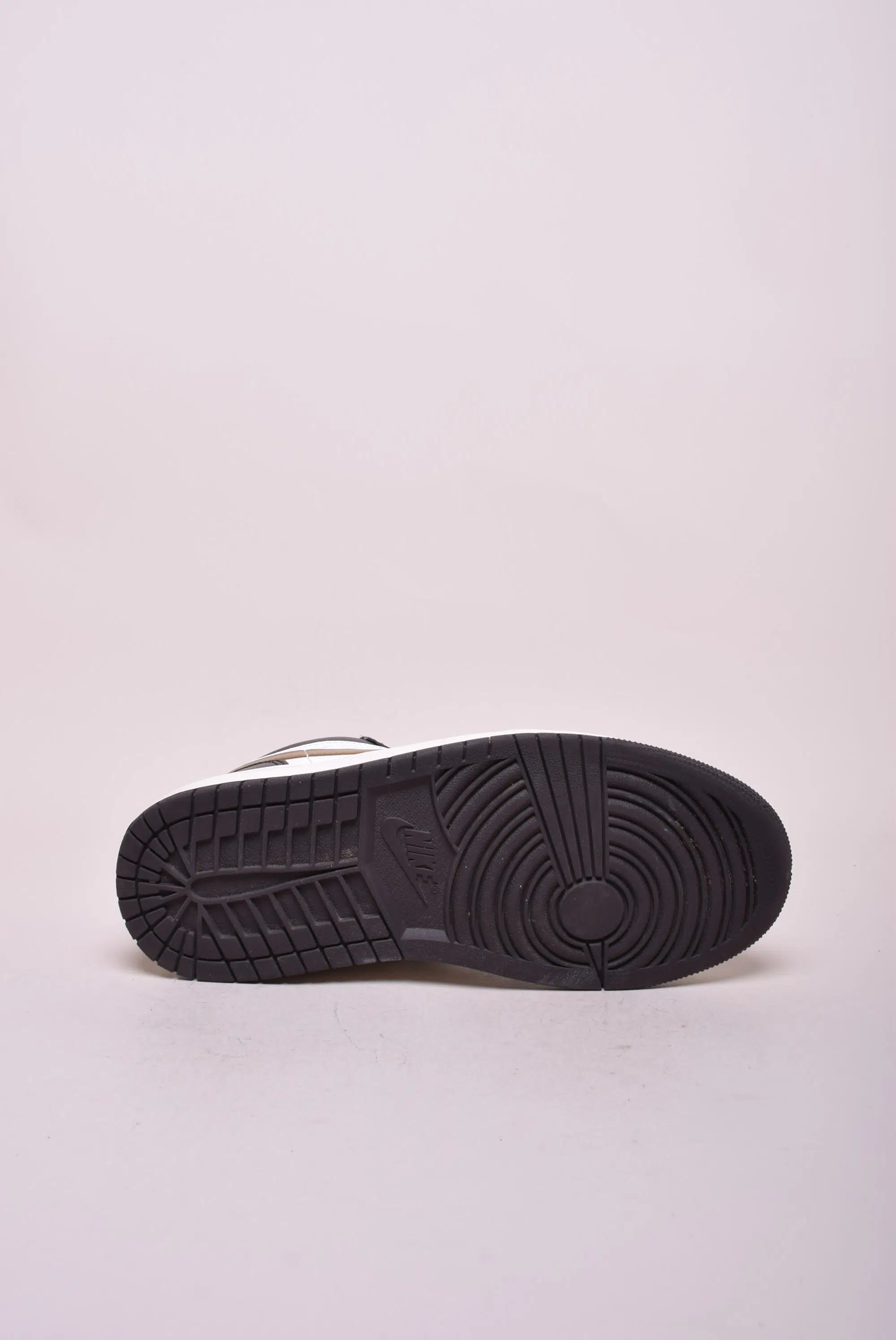 Sneakers dama Air Jordan 1 Low [2]