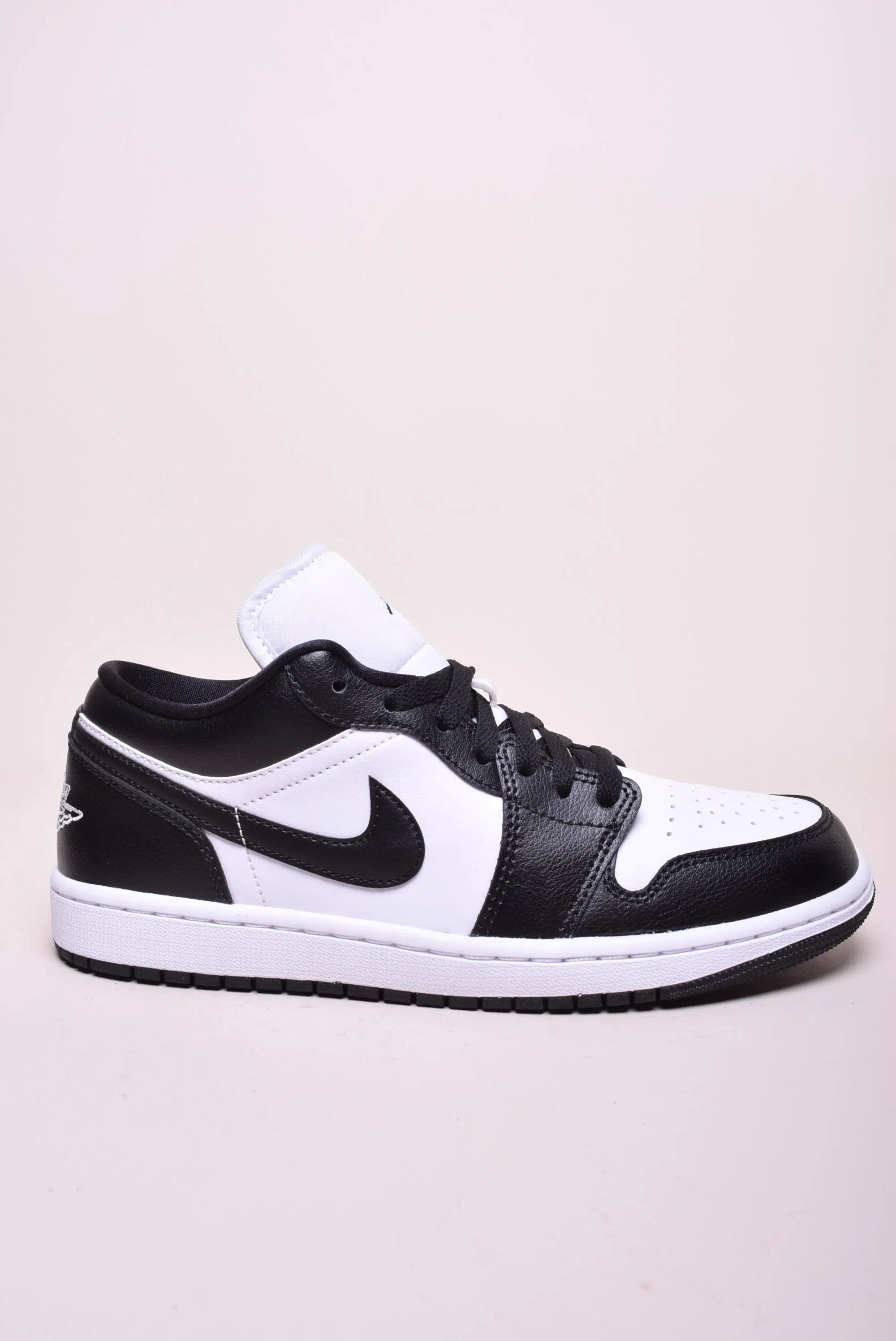 Sneakers dama Air Jordan 1 Low
