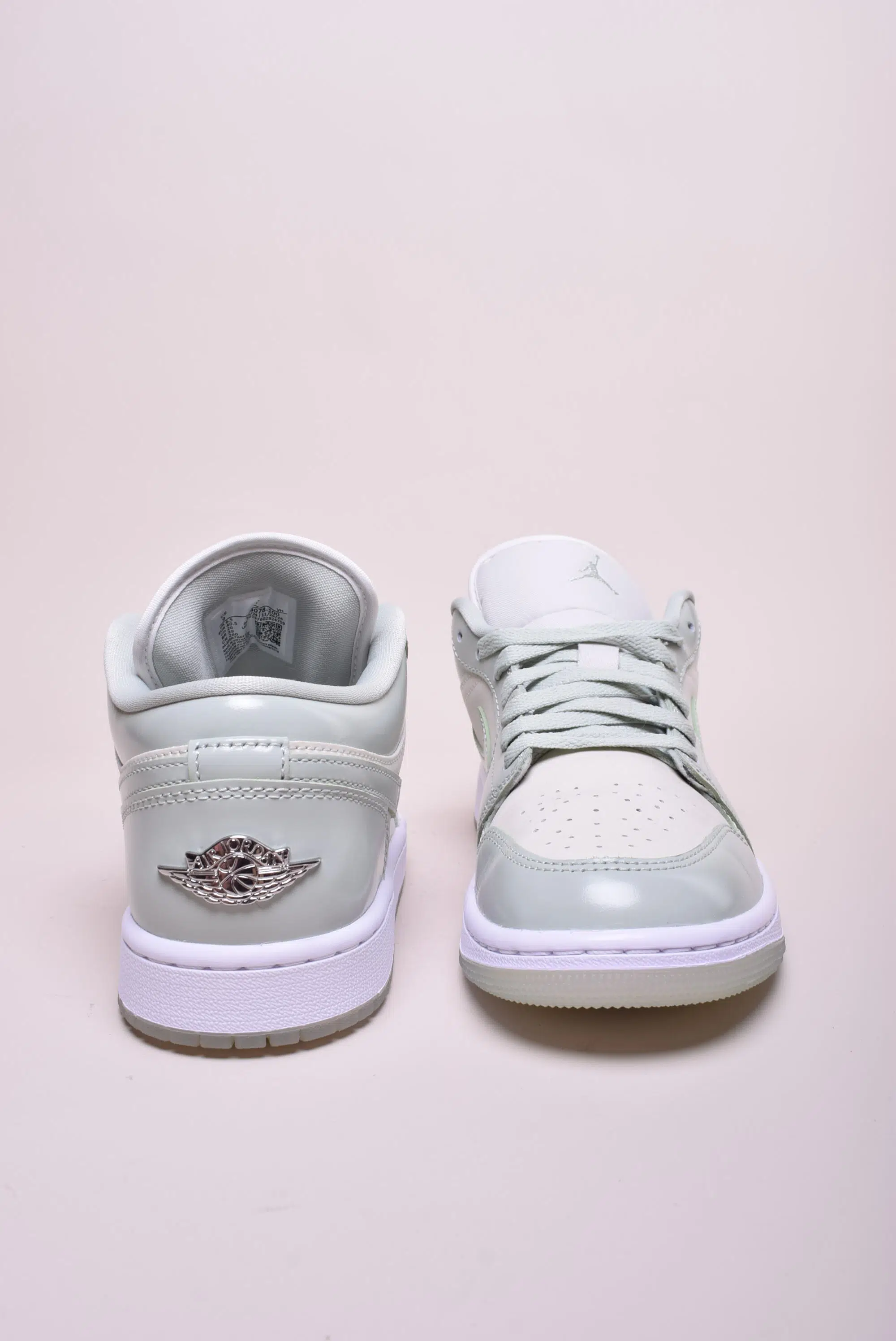 Sneakers dama Air Jordan 1 Low [3]